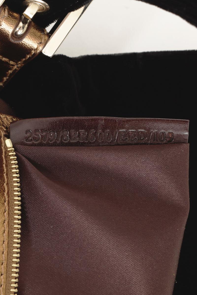 Borsa Baguette Fendi d'epoca in edizione limitata in velluto nero con frange d'oro in vendita 13