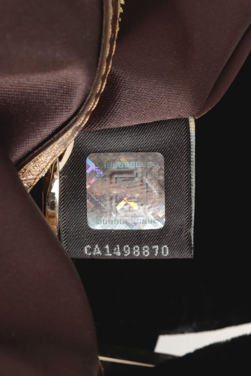 Borsa Baguette Fendi d'epoca in edizione limitata in velluto nero con frange d'oro in vendita 14