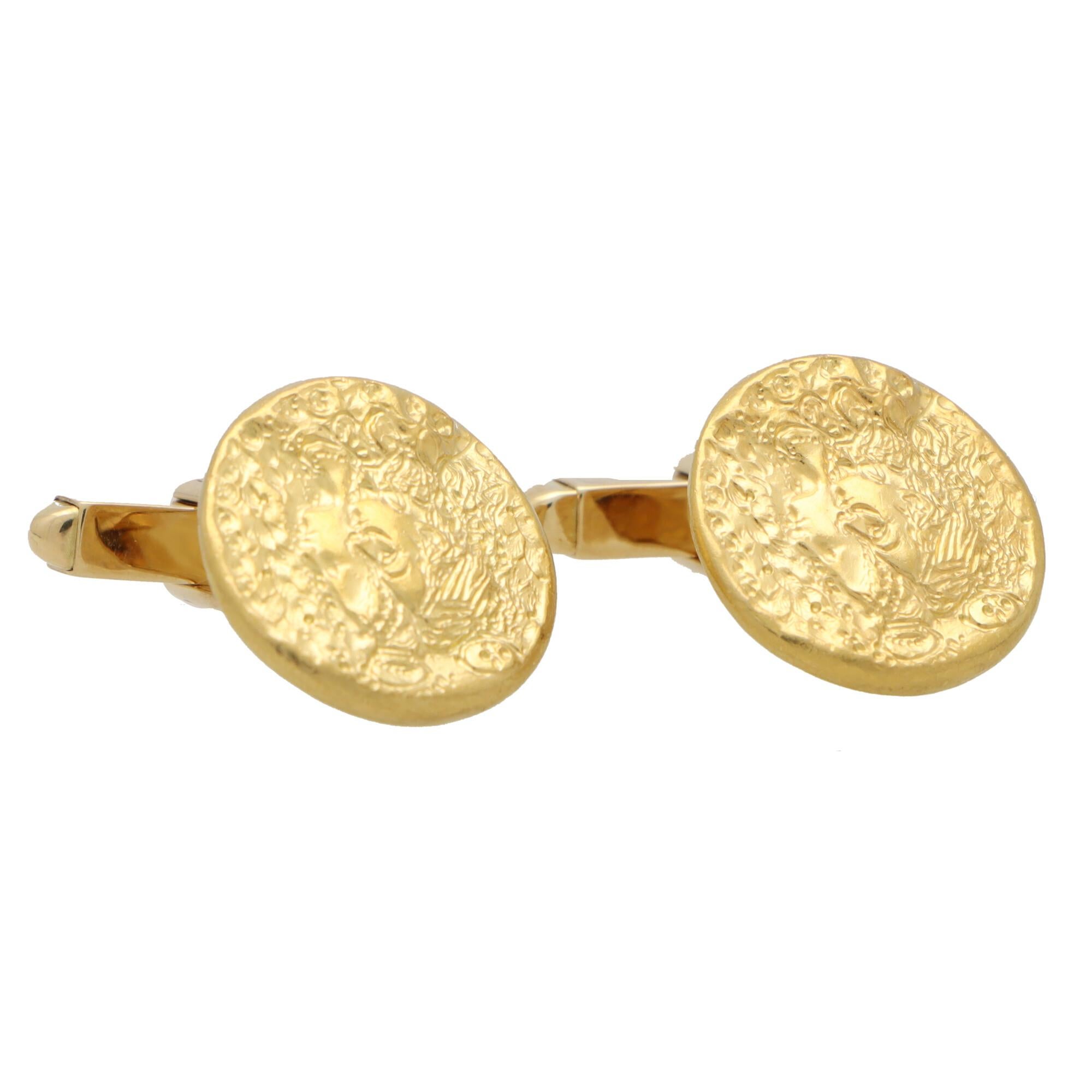 Limited Edition Vintage Salvador Dali for Piaget Coin Cufflinks in Yellow Gold In Excellent Condition In London, GB