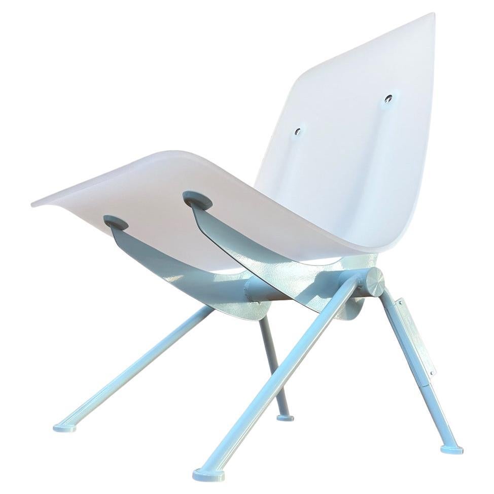 Vitra Antony Sessel in limitierter Auflage (Babyblau)