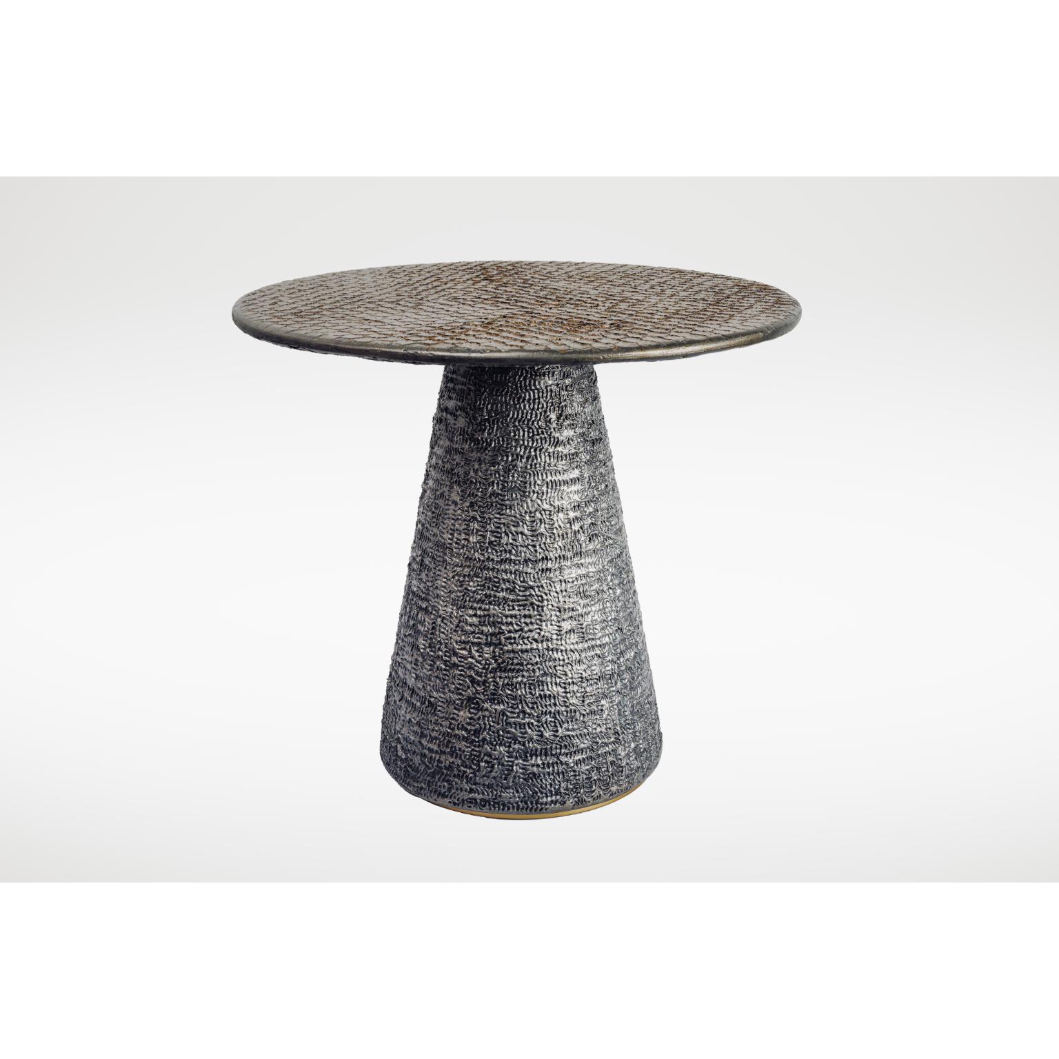 Mesa baja de madera de edición limitada de Bottega Nera Furniture
Dimensiones:  An 60 x Pr 60 x Al 54 cm
Materiales: Madera.

LT 11,13- 20,60. Madera decorada y pintada.

Acerca de: BottegaNera nació en 2023 en el corazón de Brianza, a partir de una