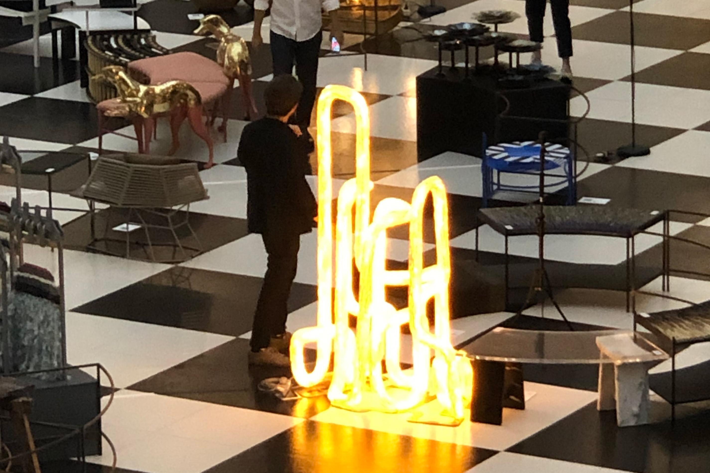 XXIe siècle et contemporain Sculpture lumineuse sans limite d'Ango, pièce unique d'éclairage fabriquée à la main en vente