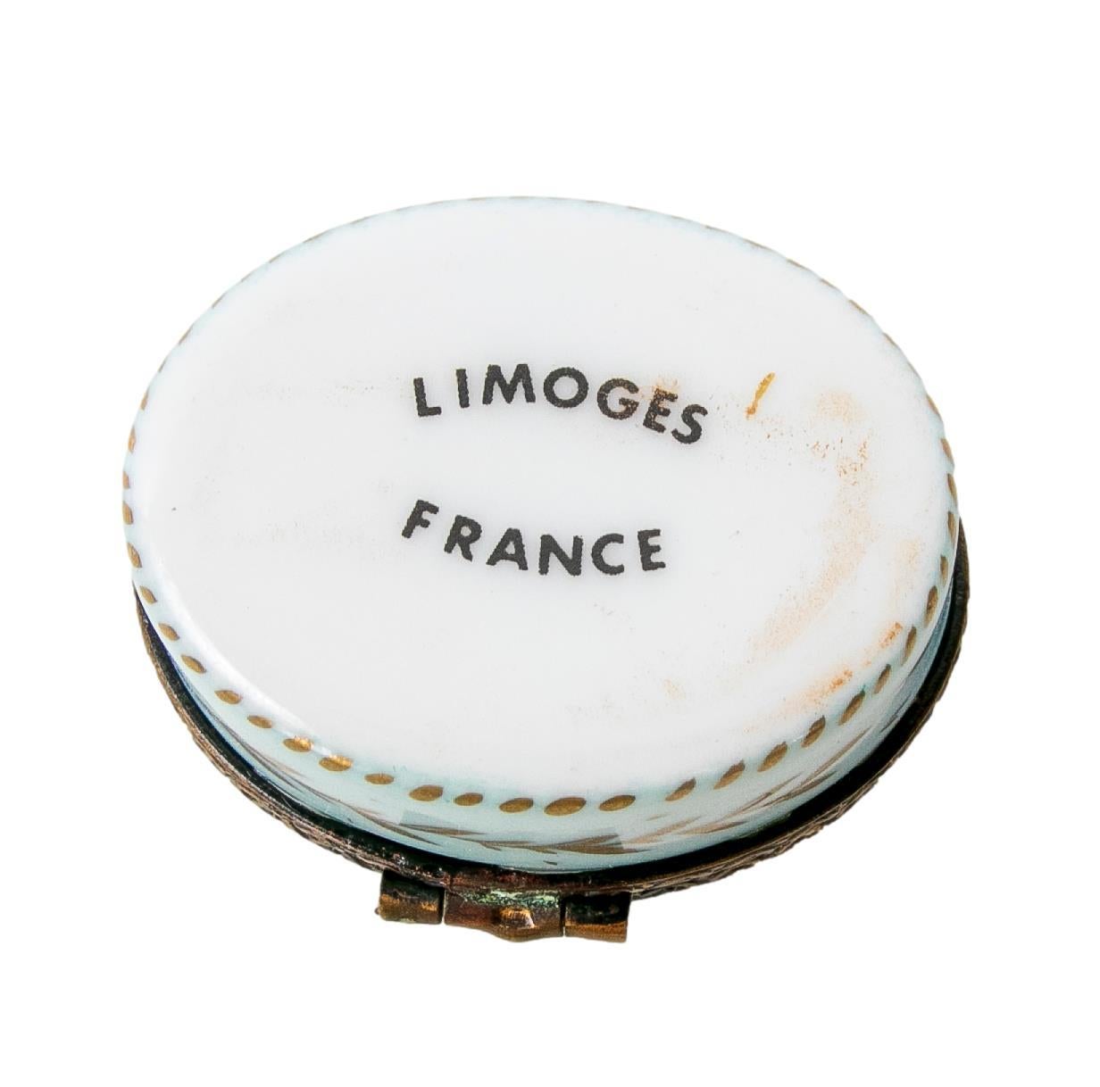Hand-Painted Limoge Porcelain Box Signed M. FLorid For Sale