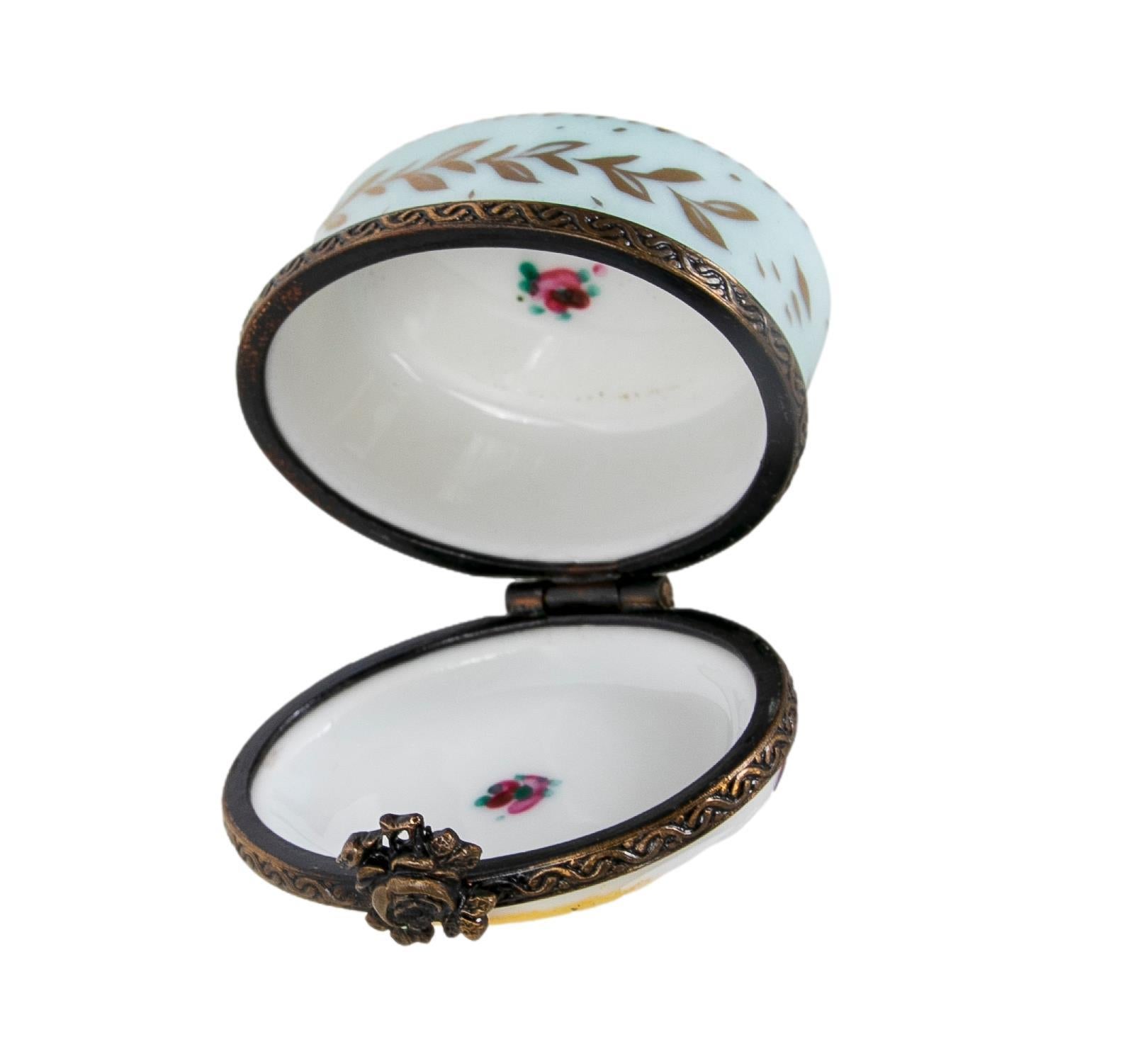 20th Century Limoge Porcelain Box Signed M. FLorid For Sale