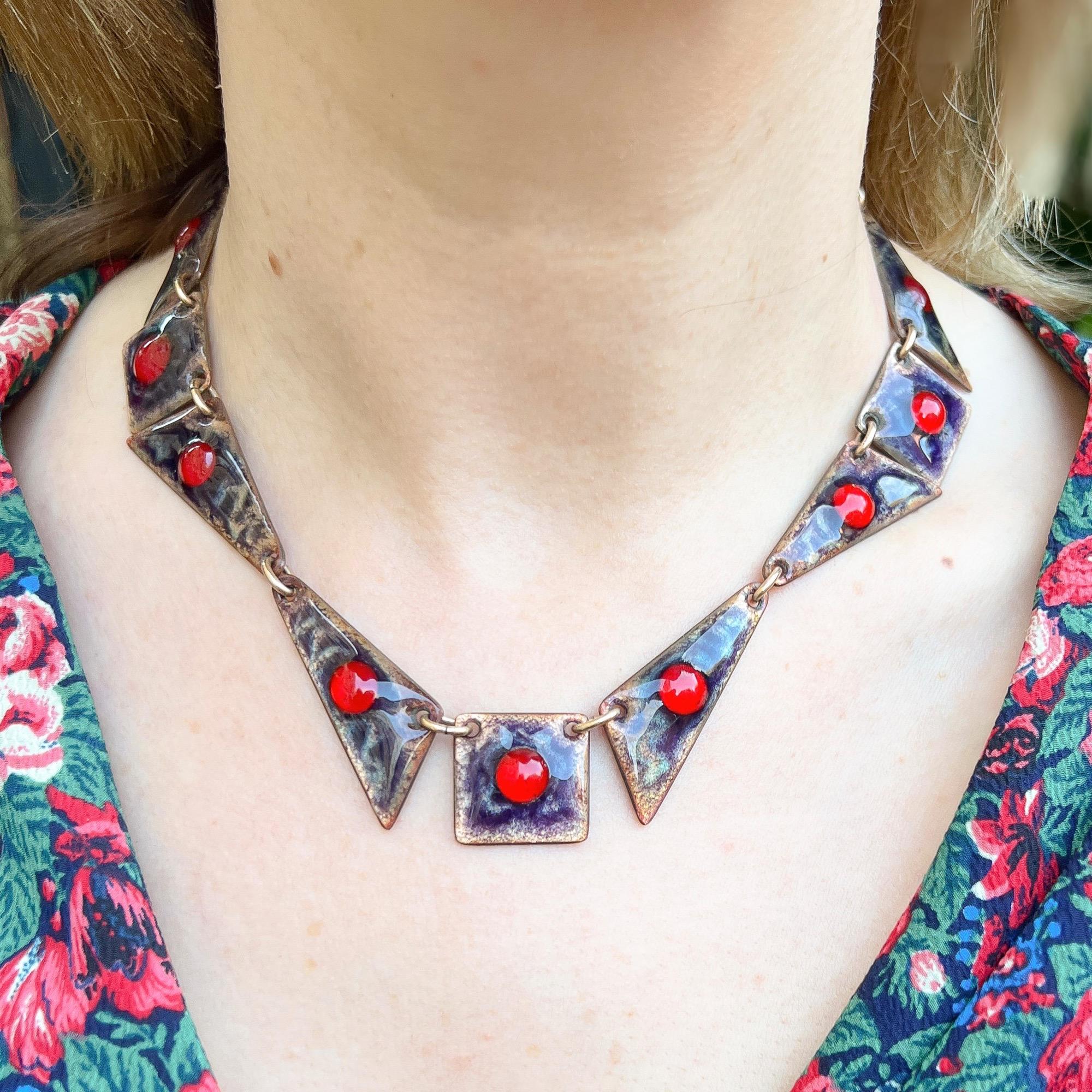 Collana vintage di Limoges 1950 con smalto marrone e vetro rosso In condizioni buone in vendita a Skelmersdale, GB