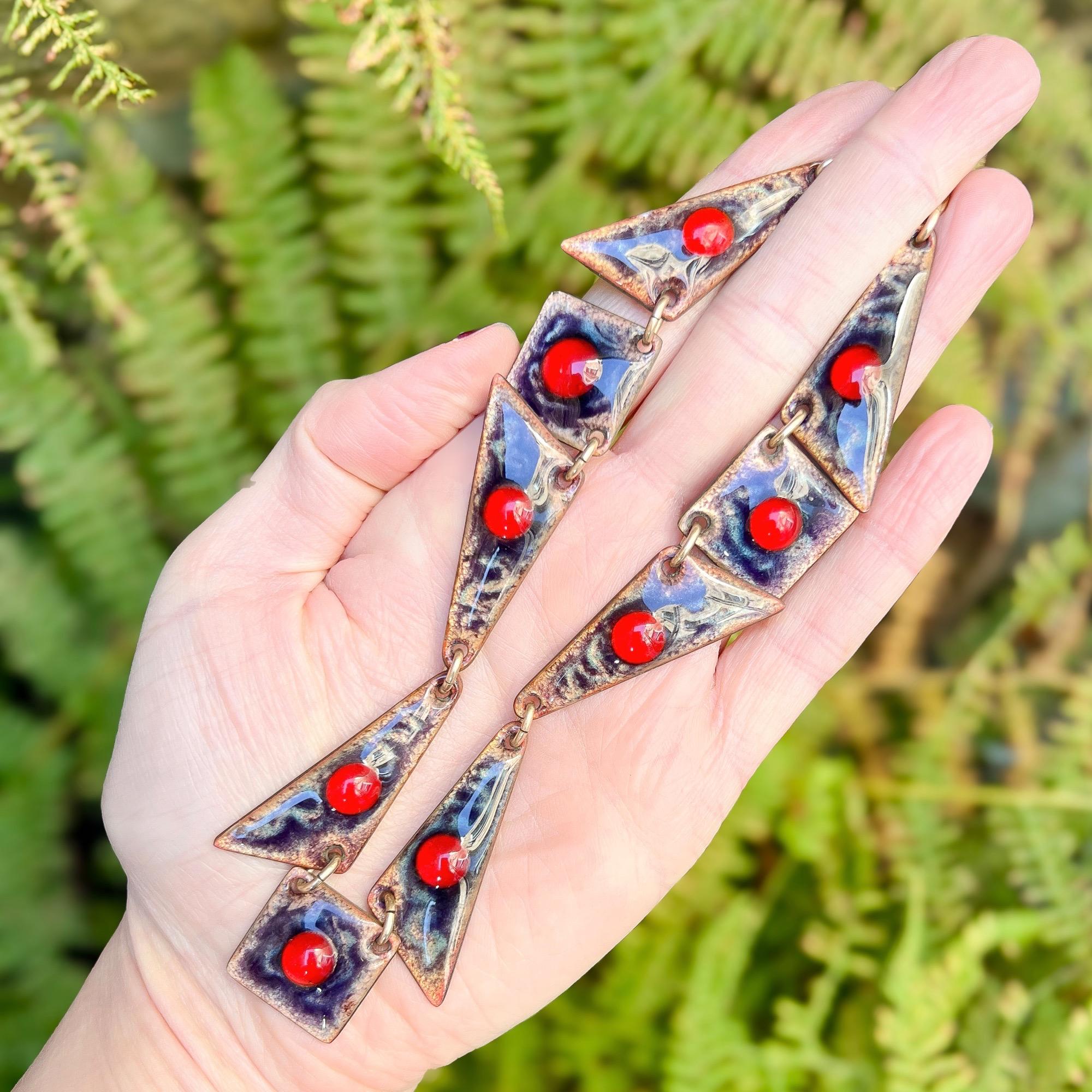 Donna Collana vintage di Limoges 1950 con smalto marrone e vetro rosso in vendita