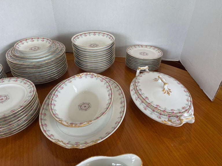 Limoges Antique Martial Redon China Service for Eight with Serving Pieces 85 Pcs For Sale 4