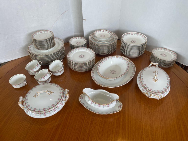 Limoges Antique Martial Redon China Service for Eight with Serving Pieces 85 Pcs In Good Condition For Sale In West Hartford, CT