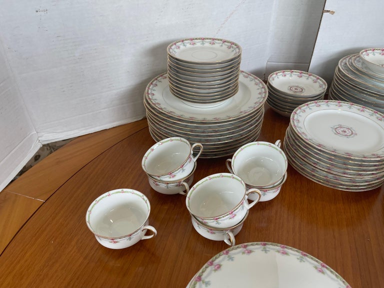 Limoges Antique Martial Redon China Service for Eight with Serving Pieces 85 Pcs For Sale 2