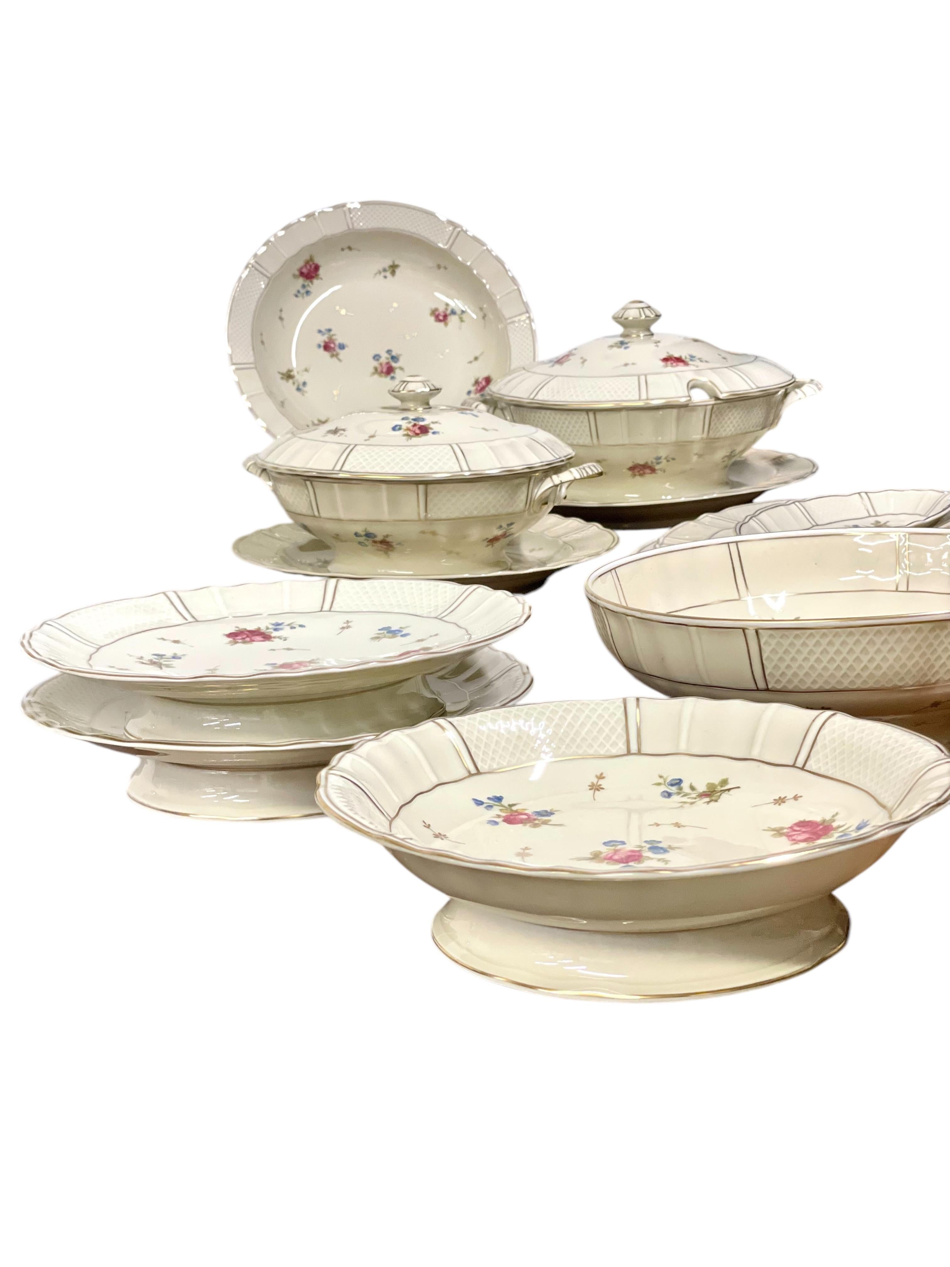Servizio da tavola di Limoges Bernardaud 62 pezzi in maiolica fine in vendita 4