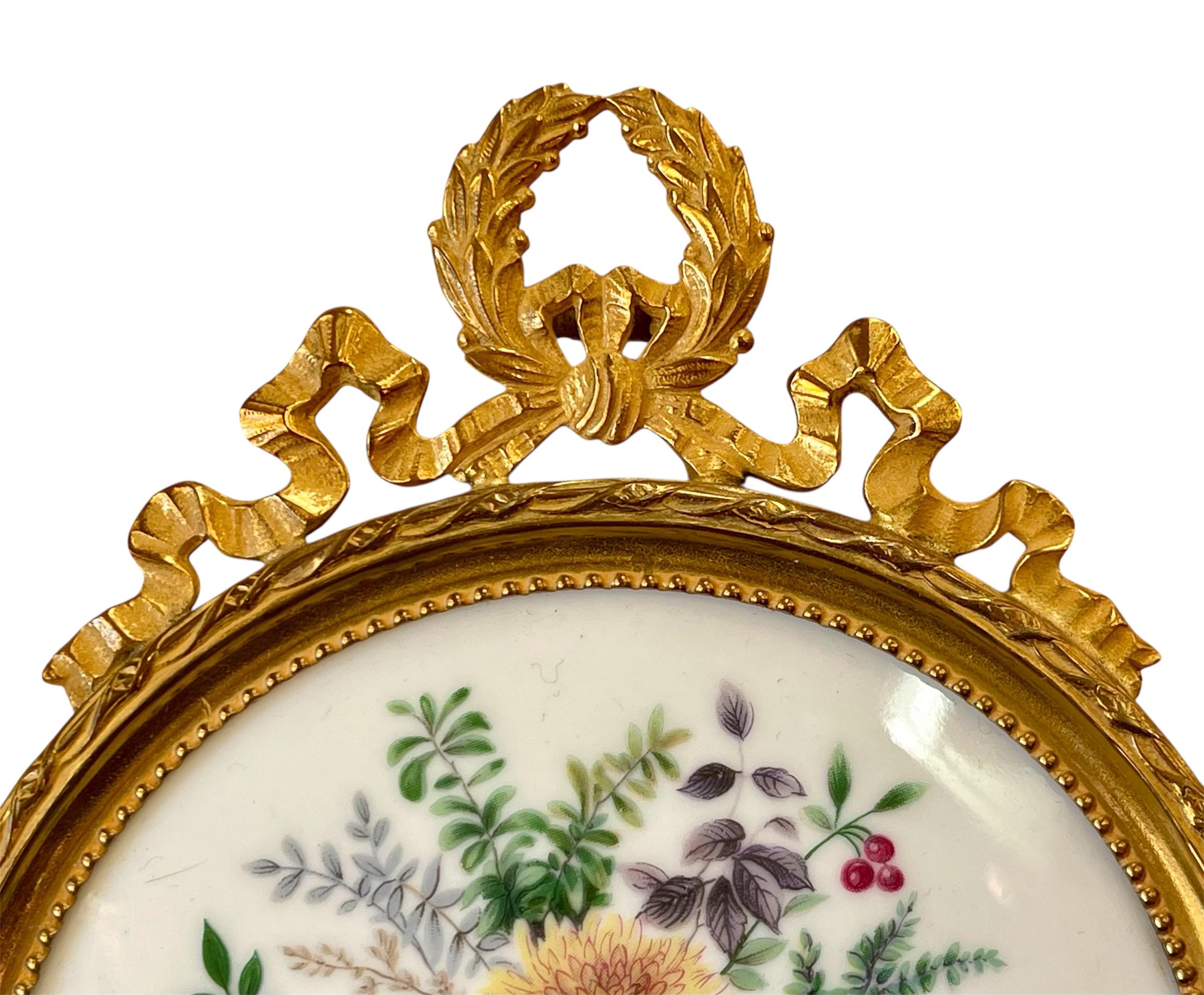 Limoges - Blumenstrauß auf Porzellan (Louis XVI.) im Angebot