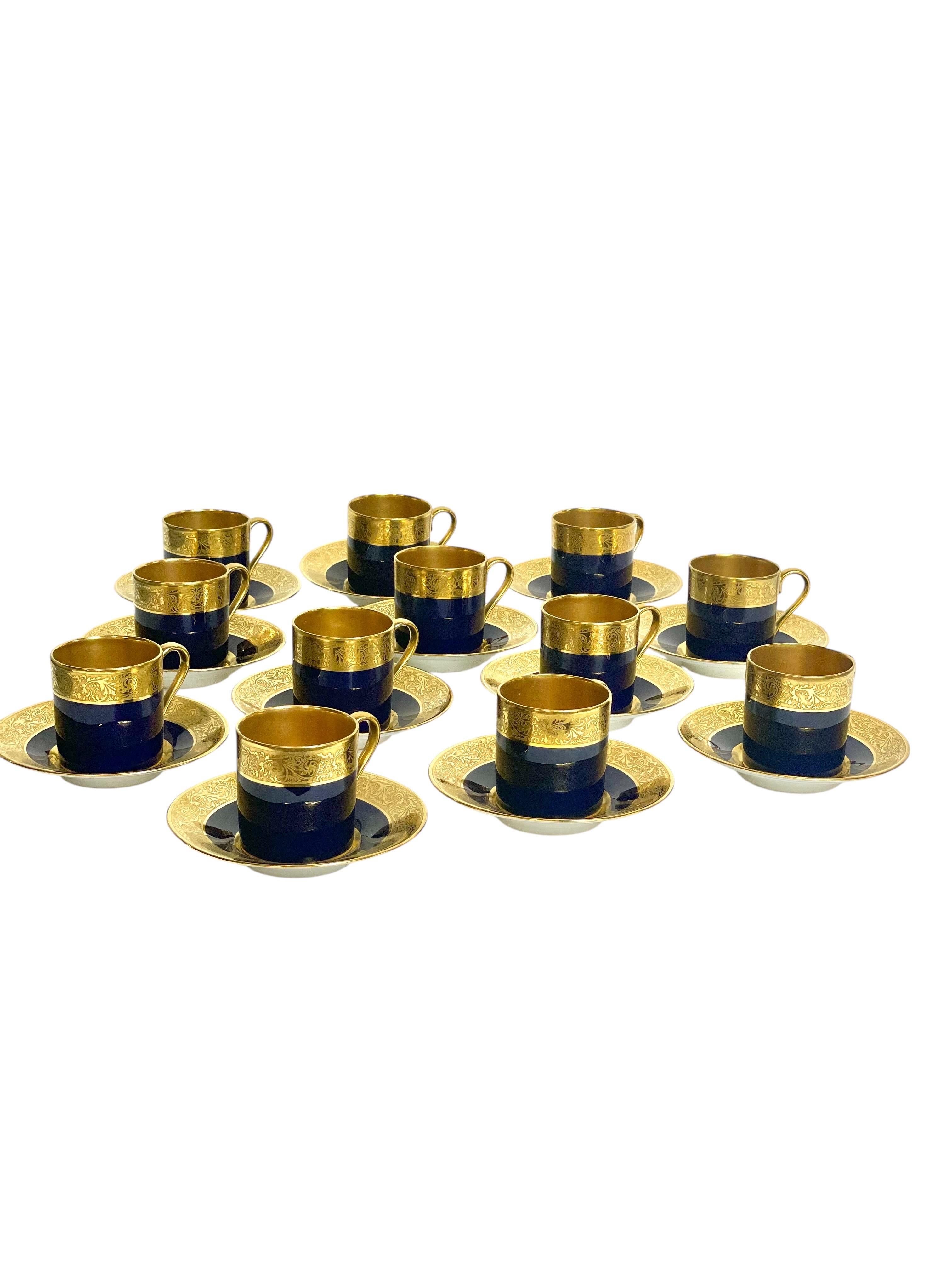 Limoges Kaffeeservice für 12 Personen in Blau und Gold, Anfang 20. im Angebot 5
