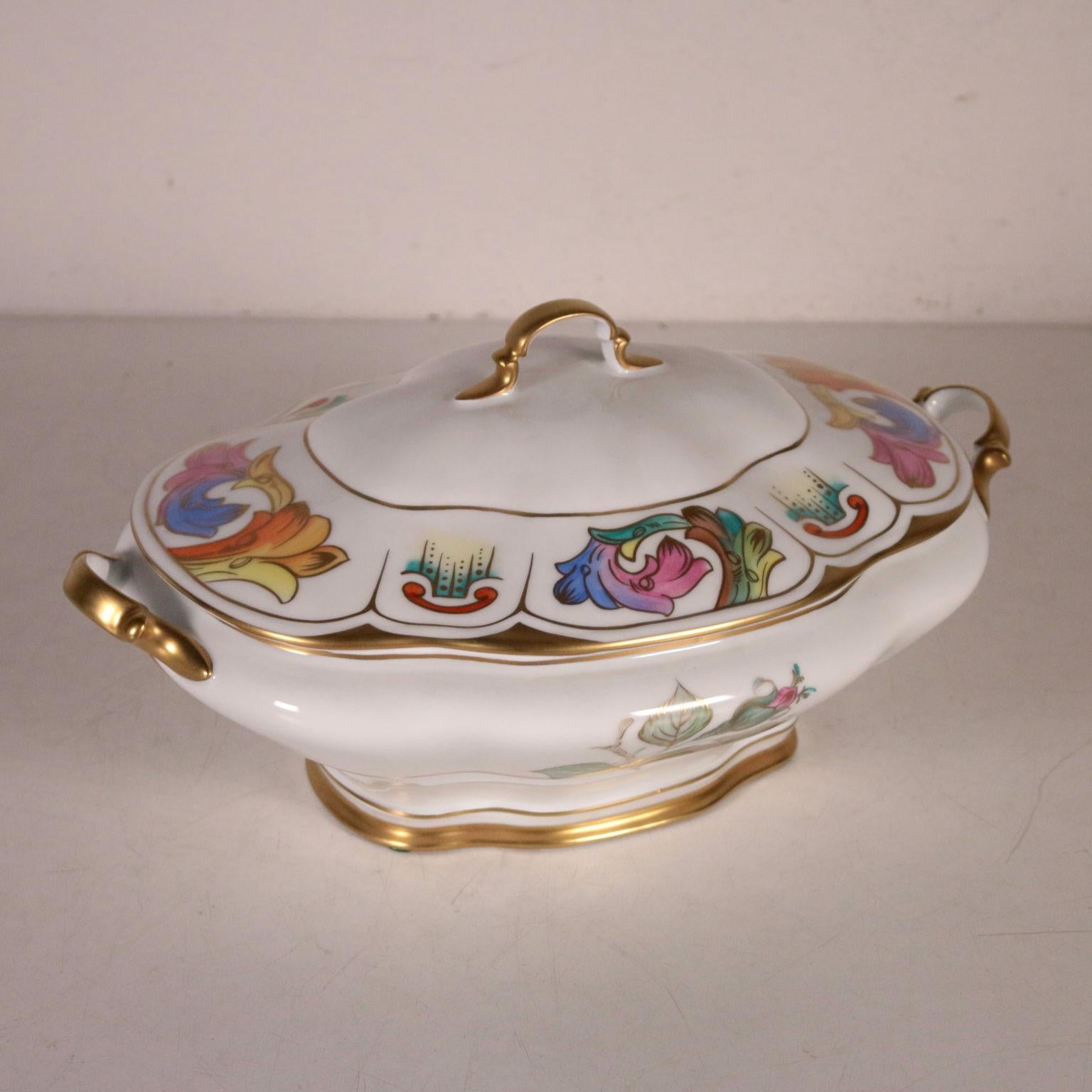 Limoges Dishes, Tea, Coffee Service, Porcelain, France, 20th Century In Good Condition In Milano, IT