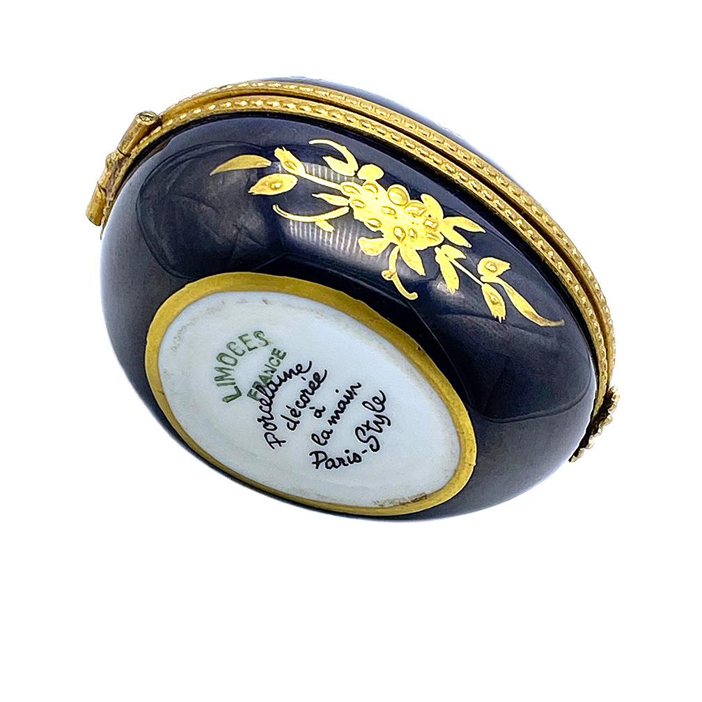 Boîte à bijoux en forme d'oeuf à Limoges en vente 3