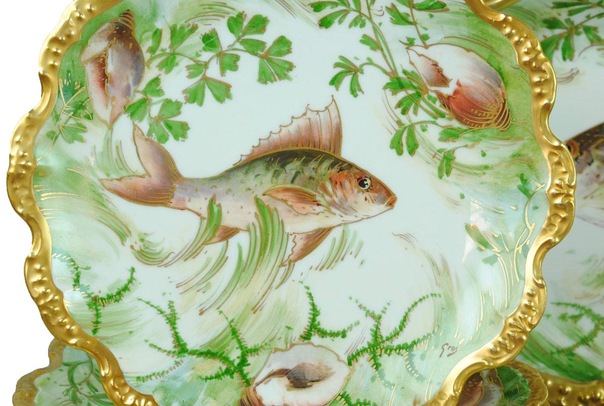 Limoges Fish Set for 12 Richly Decorated Hand Painted Porcelain, 19th Century In Good Condition In Paris, FR