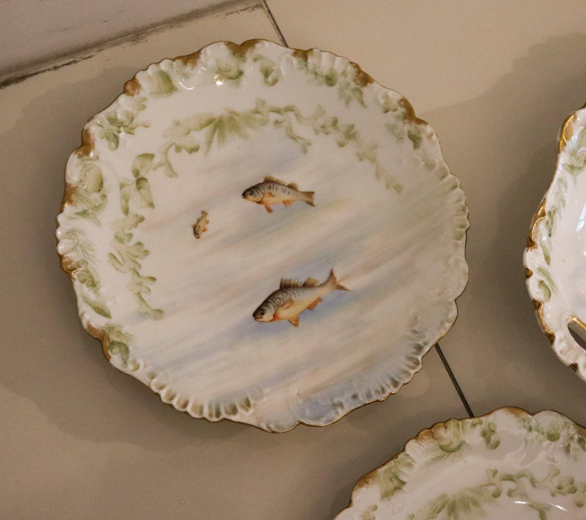 Art nouveau Limoges France 1900 Elite To Be. Plats en porcelaine blanche et plateau à poisson. en vente