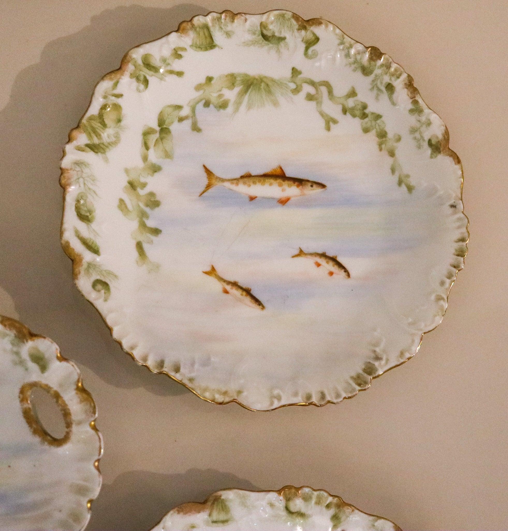 Français Limoges France 1900 Elite To Be. Plats en porcelaine blanche et plateau à poisson. en vente