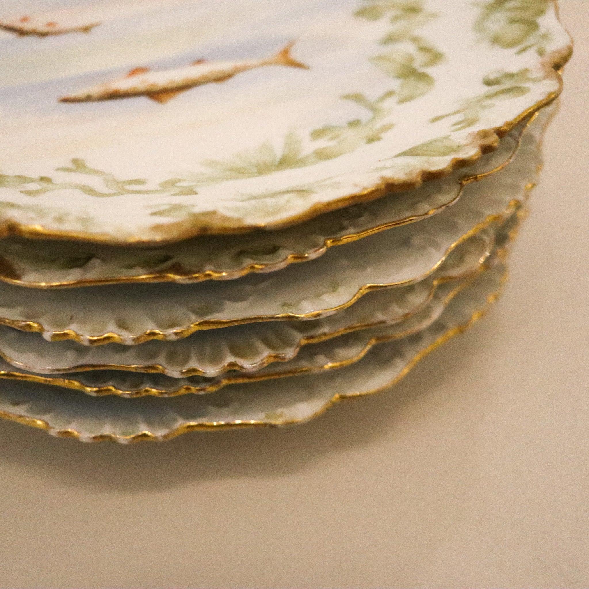 Or Limoges France 1900 Elite To Be. Plats en porcelaine blanche et plateau à poisson. en vente