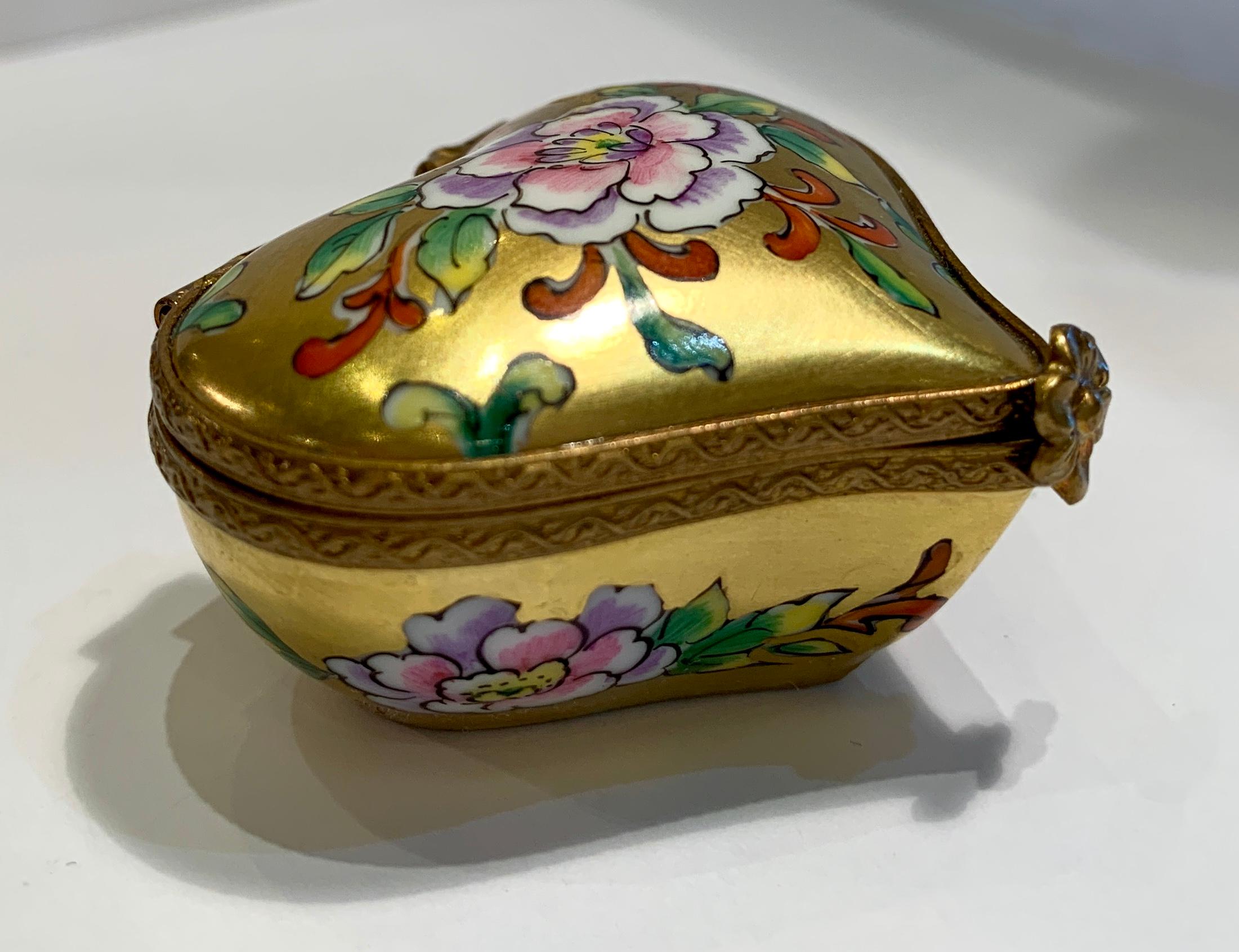 Hand-Crafted Limoges France 24-Karat Gold Finish Hand Painted Porcelain Heart Shaped Box