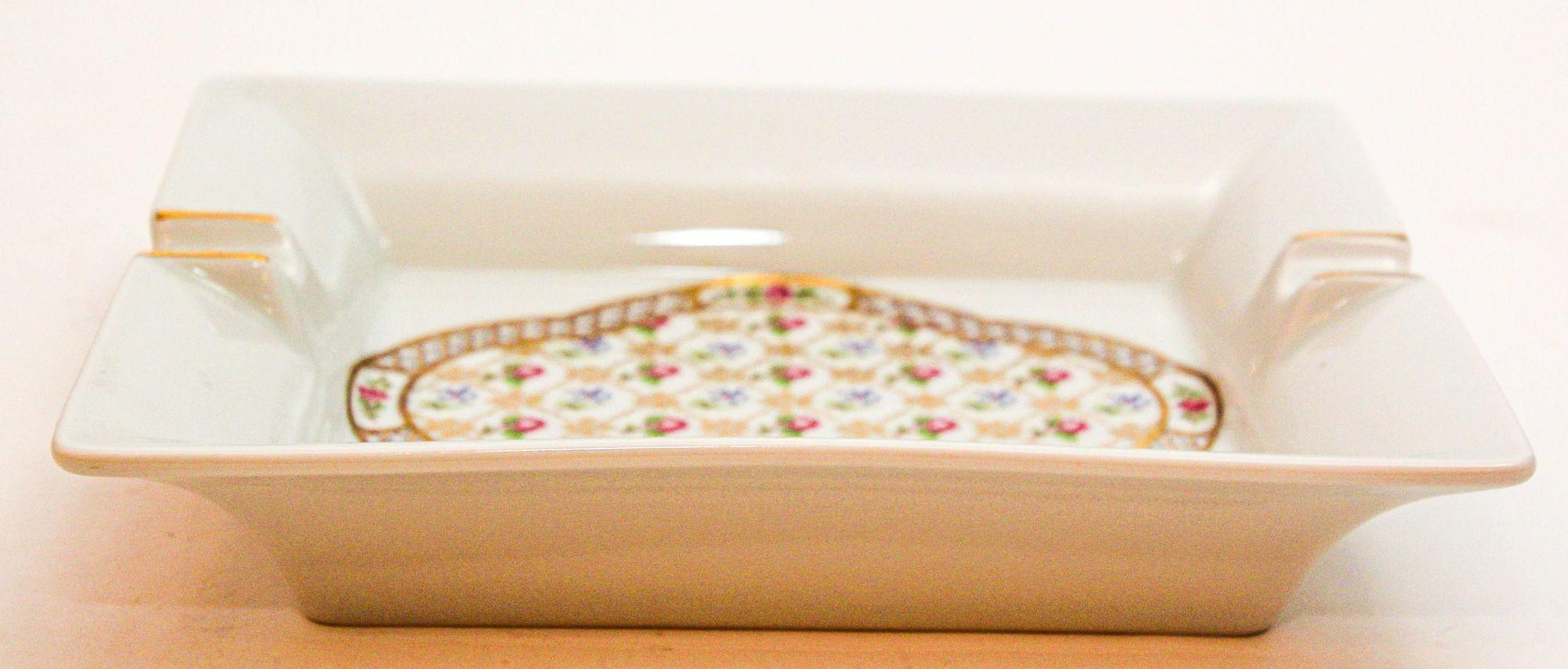 Peint à la main Limoges France Cendrier Cigarette Porcelaine Coupelle Catchall en vente