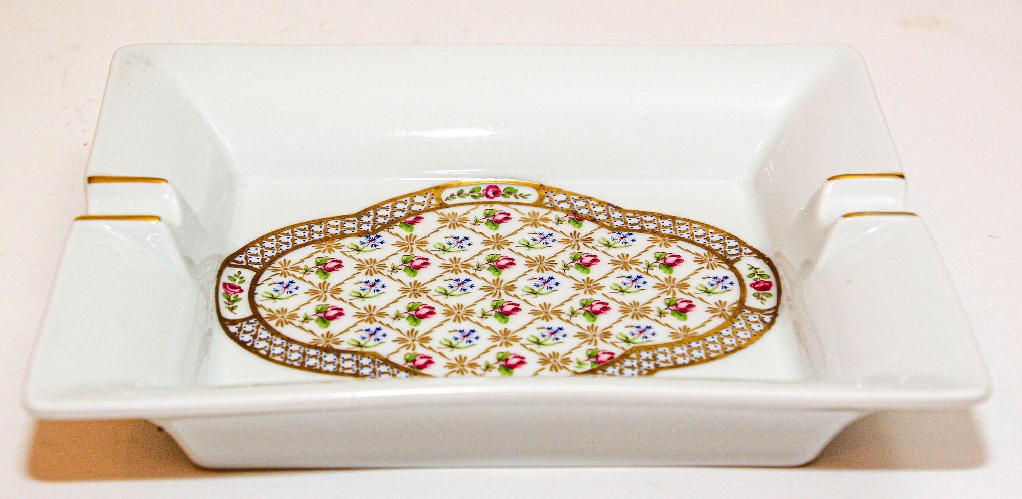 20ième siècle Limoges France Cendrier Cigarette Porcelaine Coupelle Catchall en vente