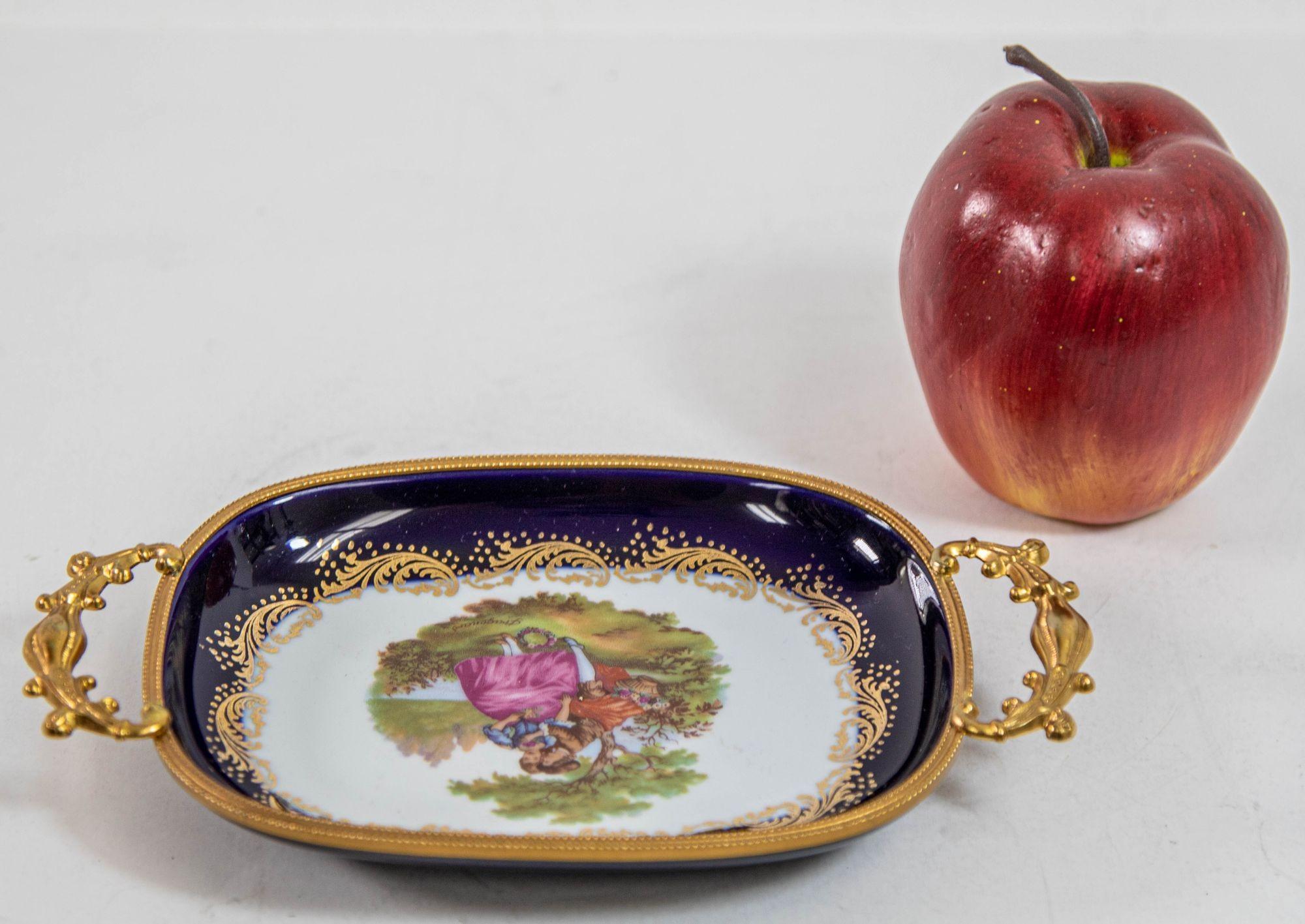 Limoges France Dish in Royal Blue with Fragonard Couple and Fine Gold Metal Trim For Sale 2