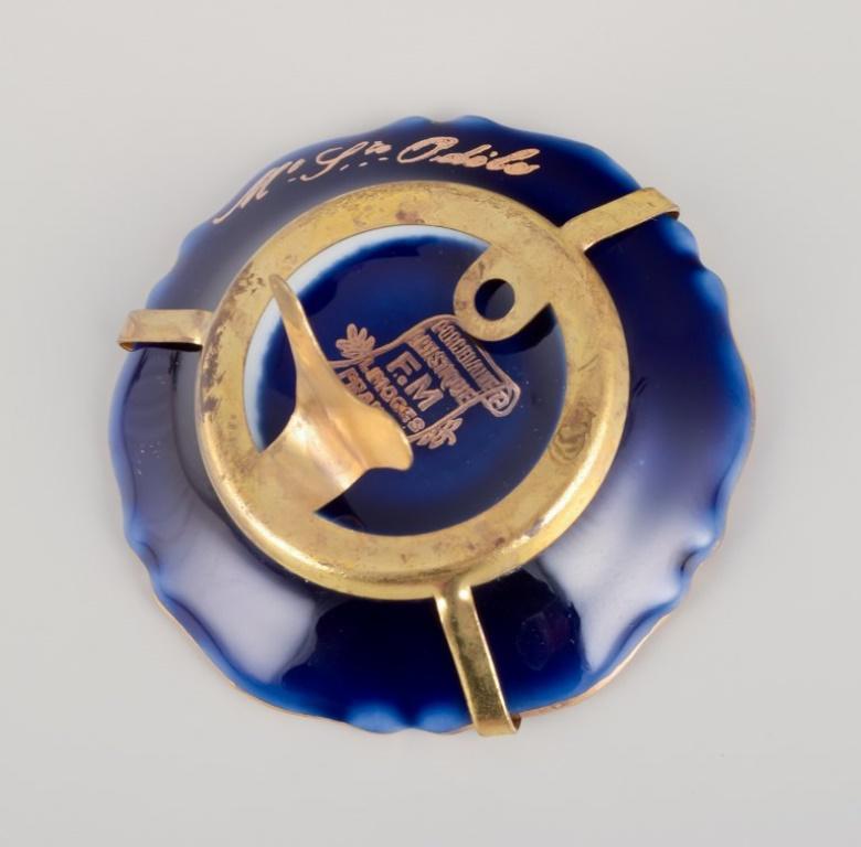Limoges, Francia. Cuatro piezas de porcelana en miniatura, años 70 Porcelana en venta