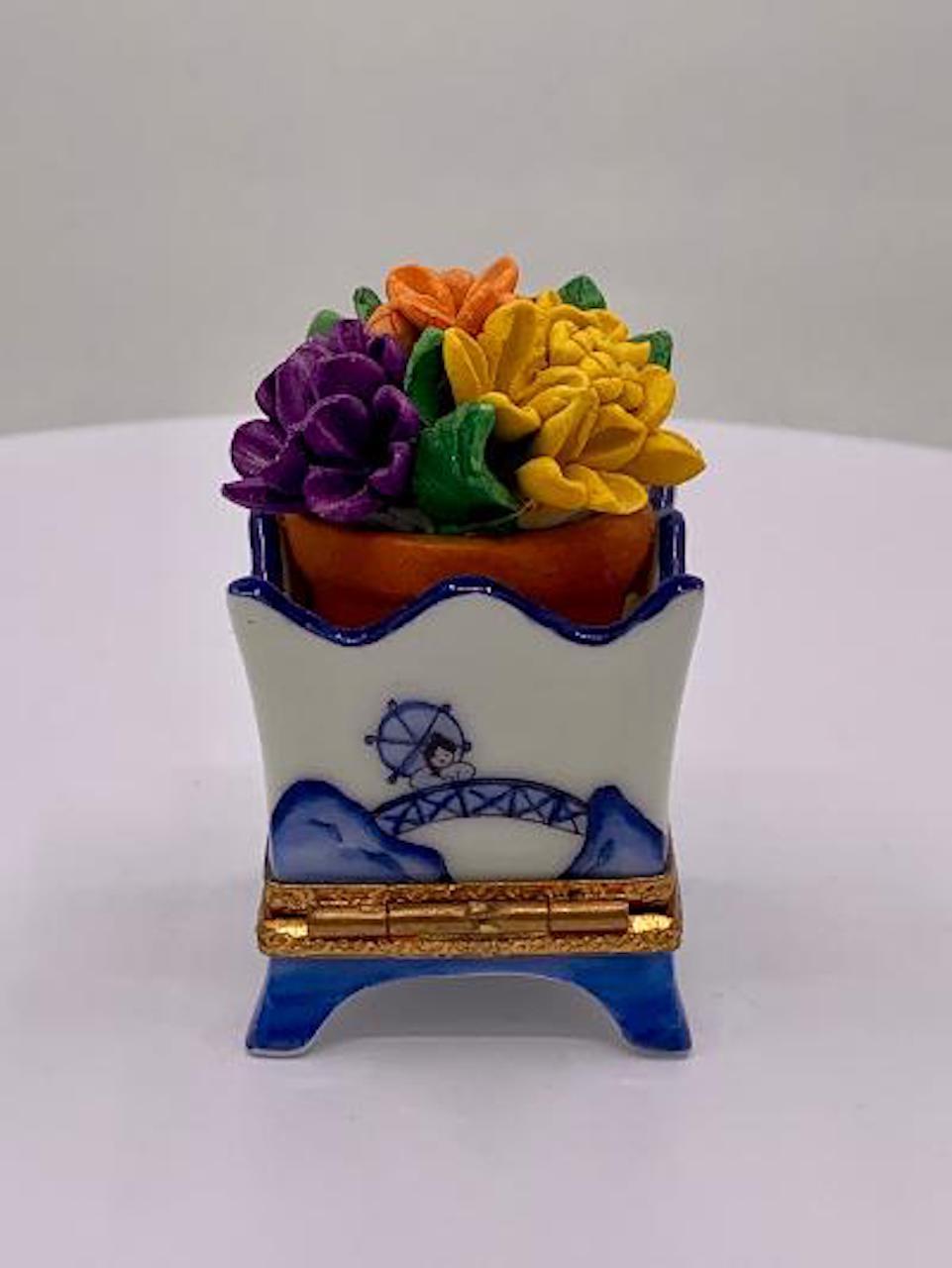 French Limoges France Hand Painted Blue Willow Design Flower Pot Porcelain Trinket Box
