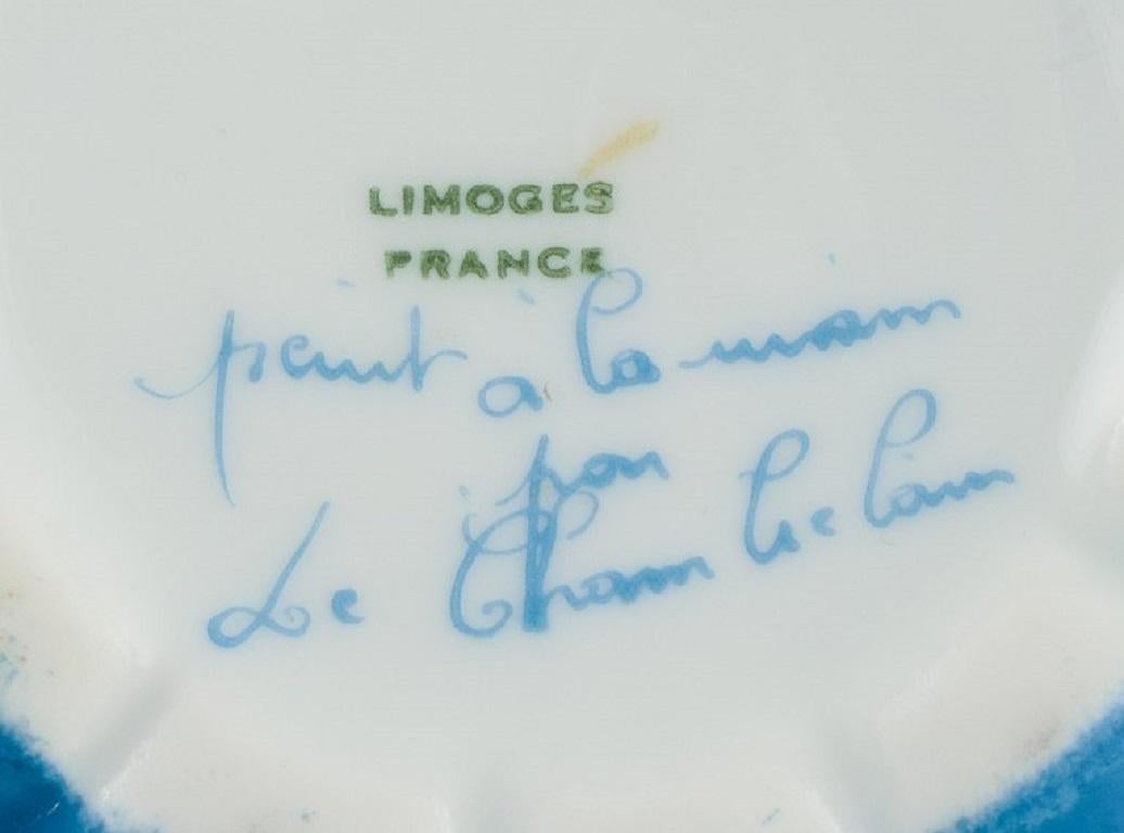 Français Limoges, France, vase en porcelaine peint à la main et turquoise. Ca 1930s en vente