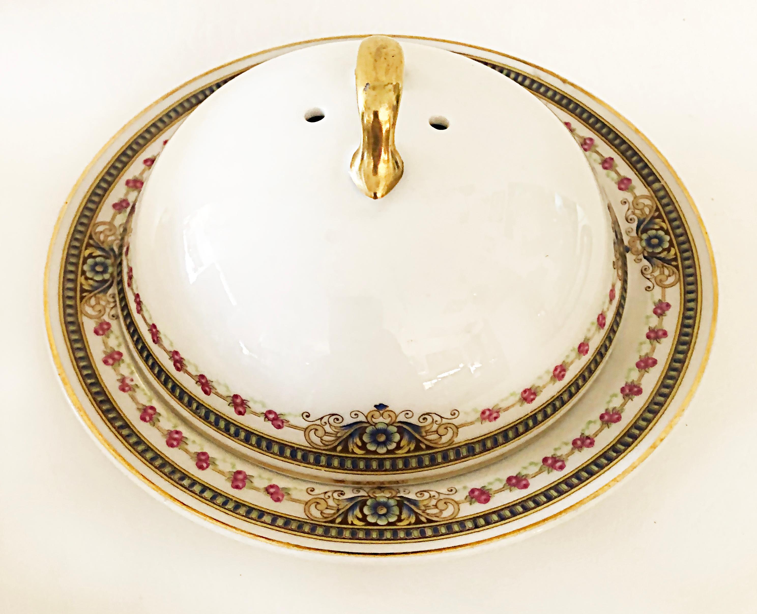 Limoges France L. Bernardaud Porcelain Tureen & Cheese Keep with Covers In Good Condition For Sale In Miami, FL
