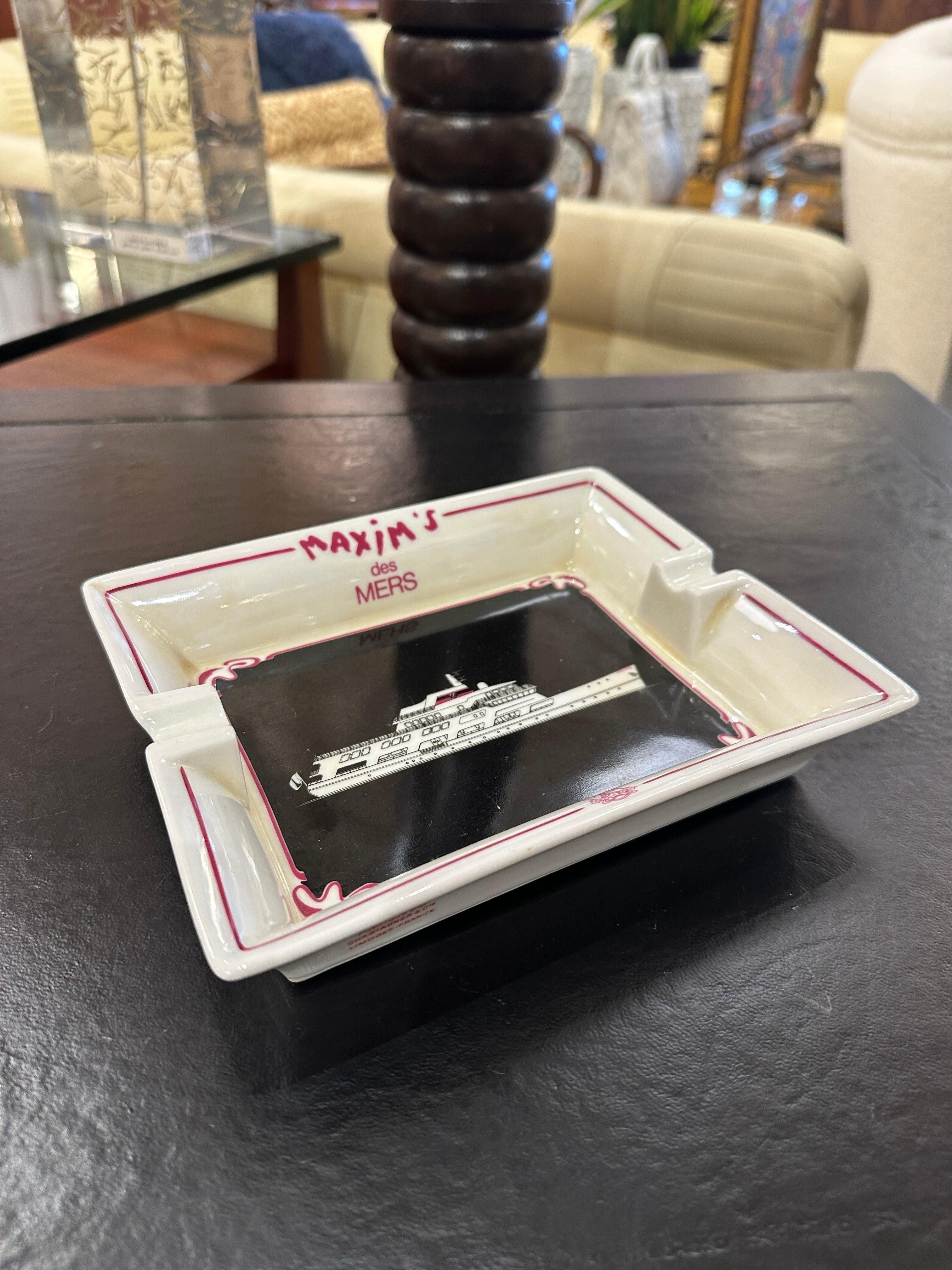 Vide-Poche/bol « Maxim's des Mers » de Limoges France pour Pierre Cardin en vente 3