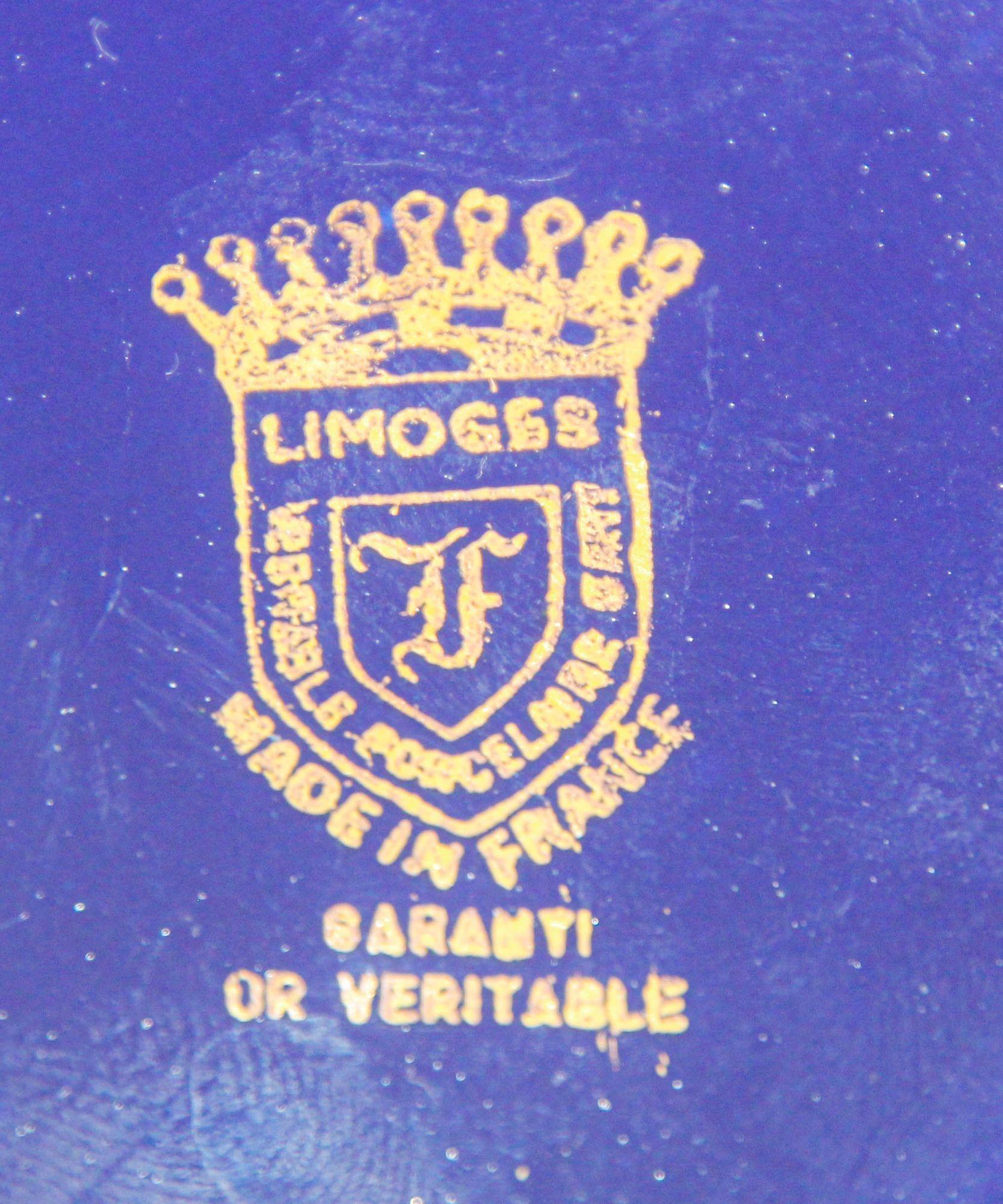 Cendrier de Limoges France Souvenir de Paris bleu cobalt et or 24 carats Bon état - En vente à North Hollywood, CA