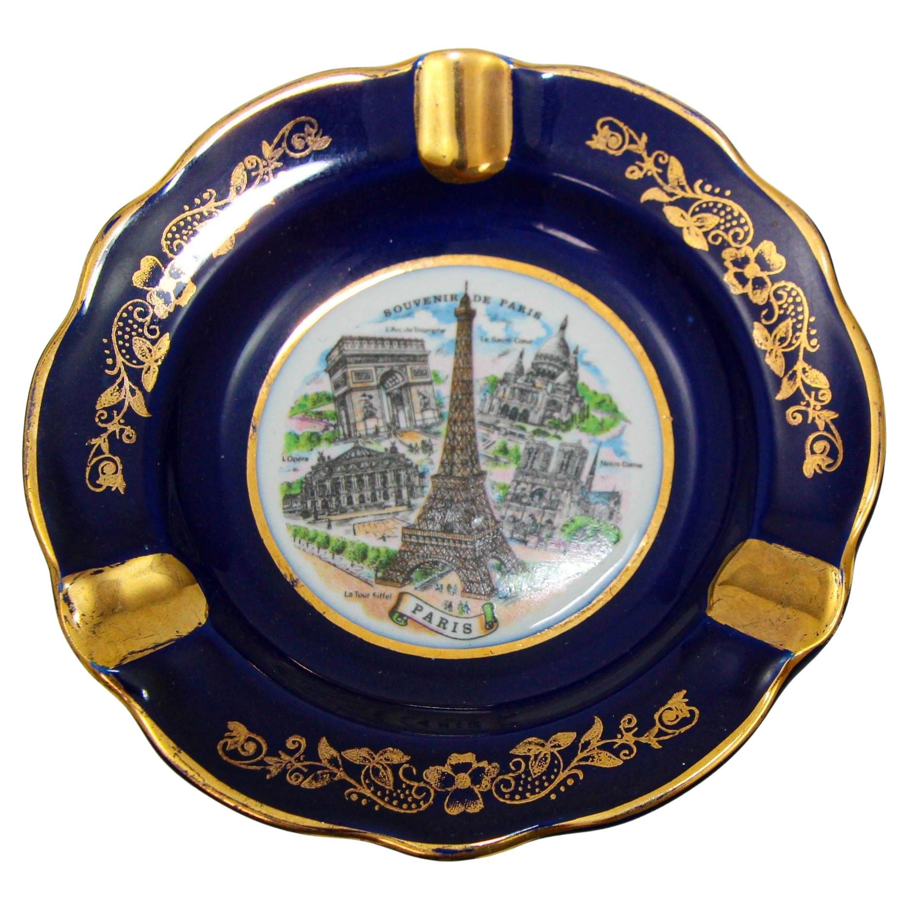 Cendrier de Limoges France Souvenir de Paris bleu cobalt et or 24 carats en vente