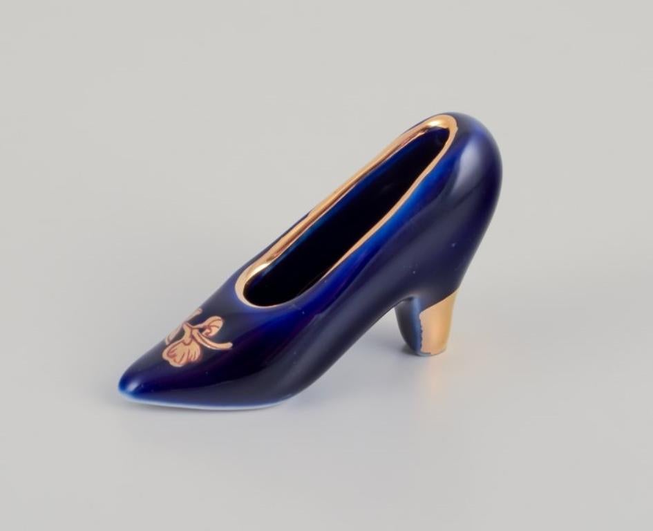Limoges, Francia. Siete piezas de miniaturas de porcelana. Francés en venta