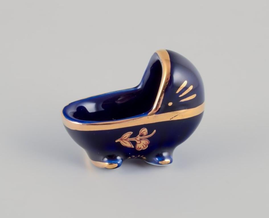Limoges, Francia. Siete piezas de miniaturas de porcelana. en Excelente estado para la venta en Copenhagen, DK