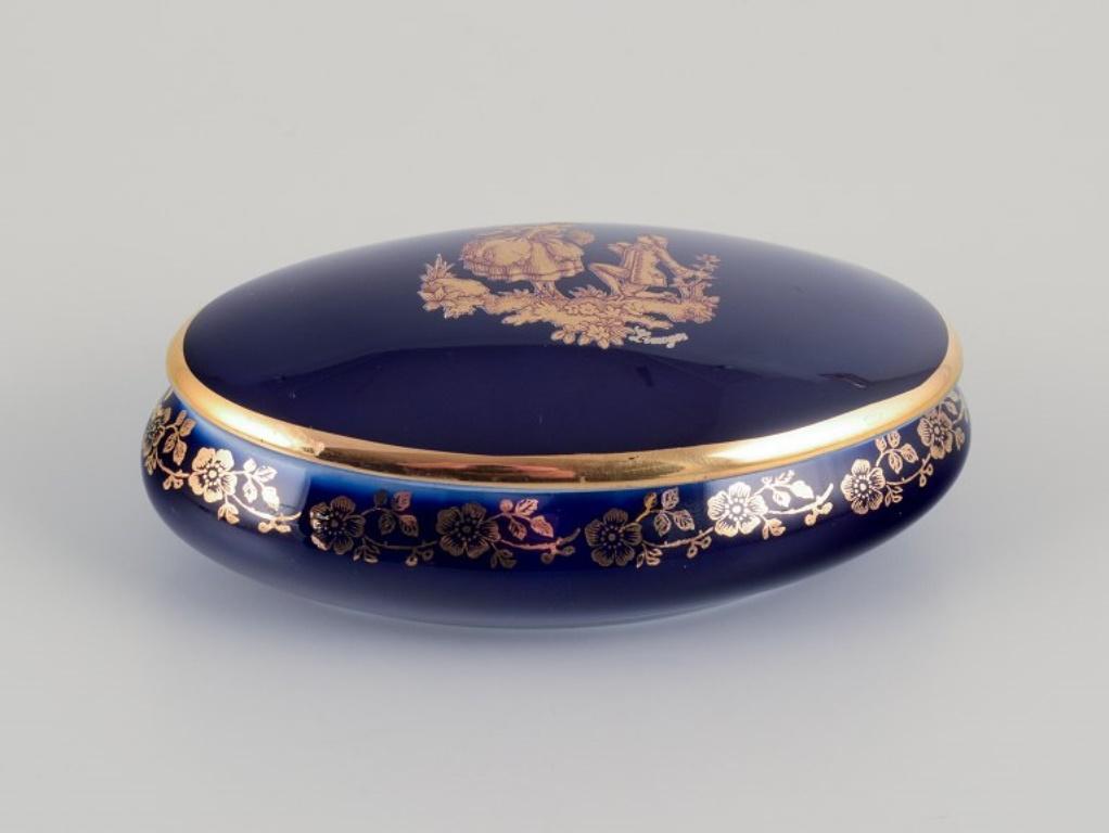Limoges, Francia. Tres cajas / tarros con tapa en miniatura de porcelana. finales del siglo XX en venta