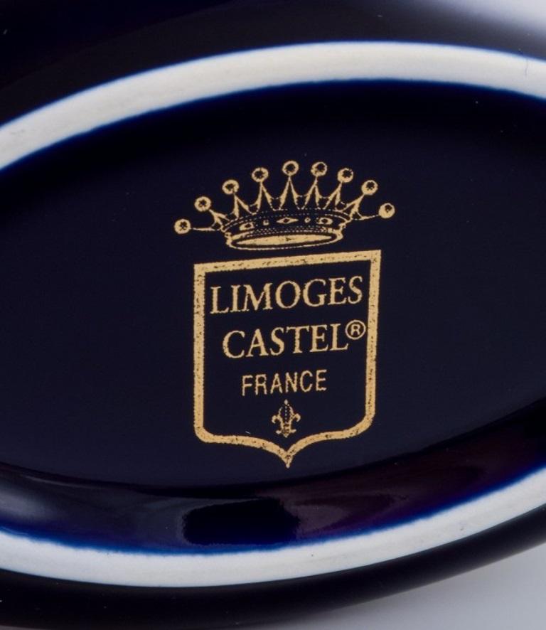 Limoges, Francia. Dos tarros/cajas tapados de porcelana, uno ovalado. en venta 1