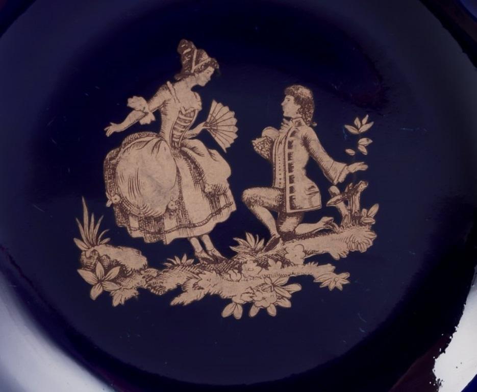 Limoges, Francia. Dos pequeños cuencos de porcelana decorados con pan de oro de 22 quilates. en venta 1