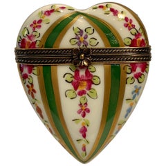 Retro Limoges France Valentine's Day Heart Shaped Hand Painted Porcelain Trinket Box
