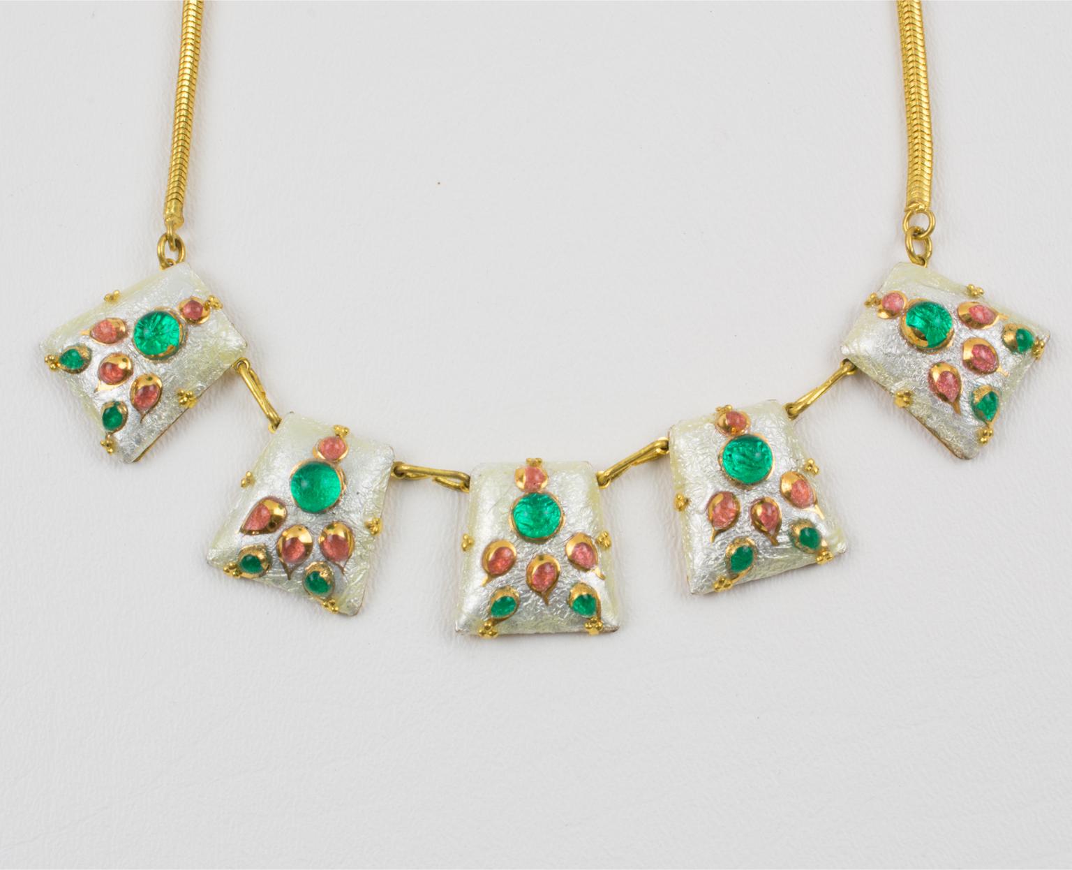 Limoges France White Enamel and Pate de Verre Link Necklace In Excellent Condition For Sale In Atlanta, GA