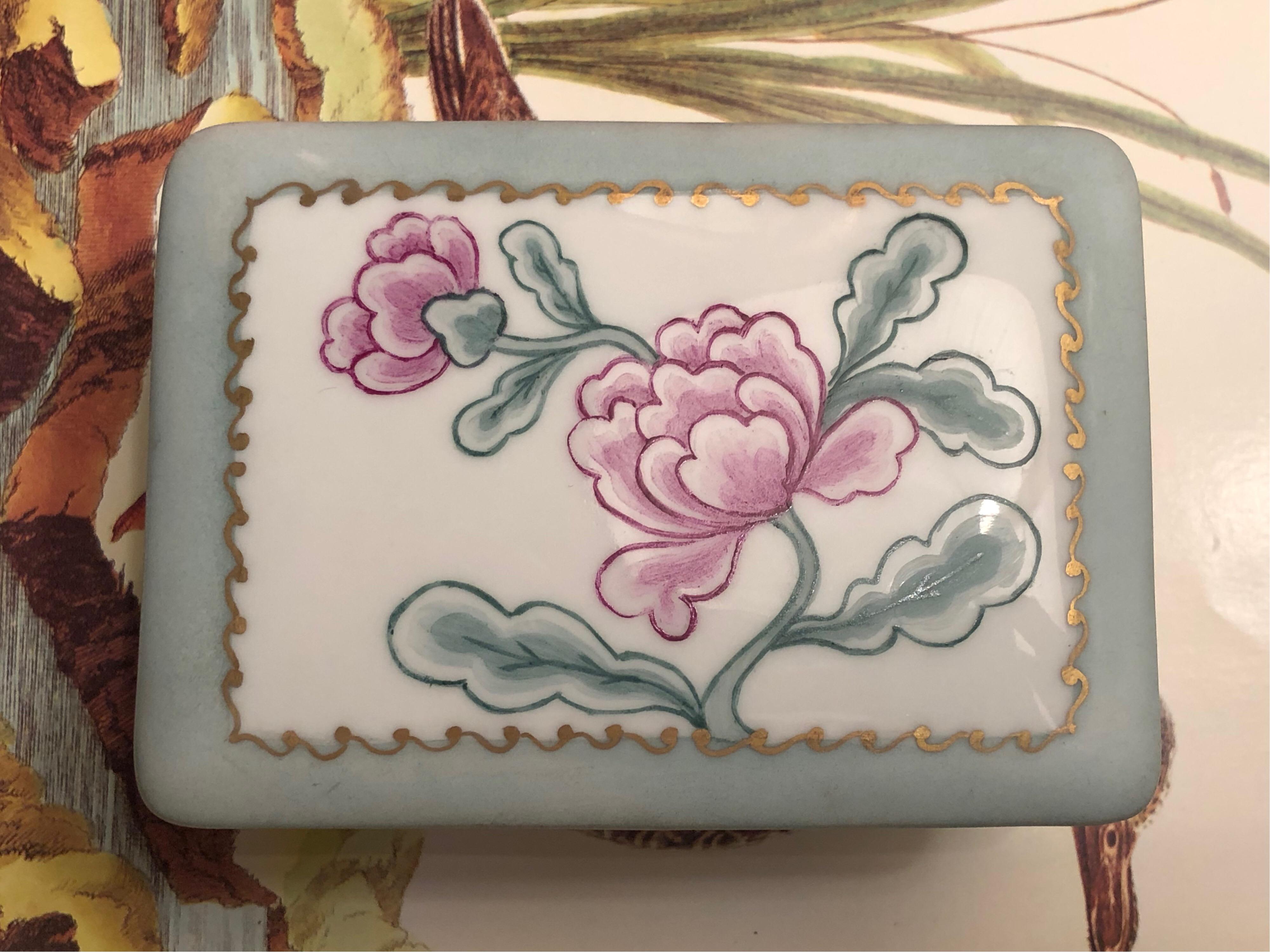 Mid-20th Century Limoges France YF Porcelain Jewelry Hand Painted Rose Box