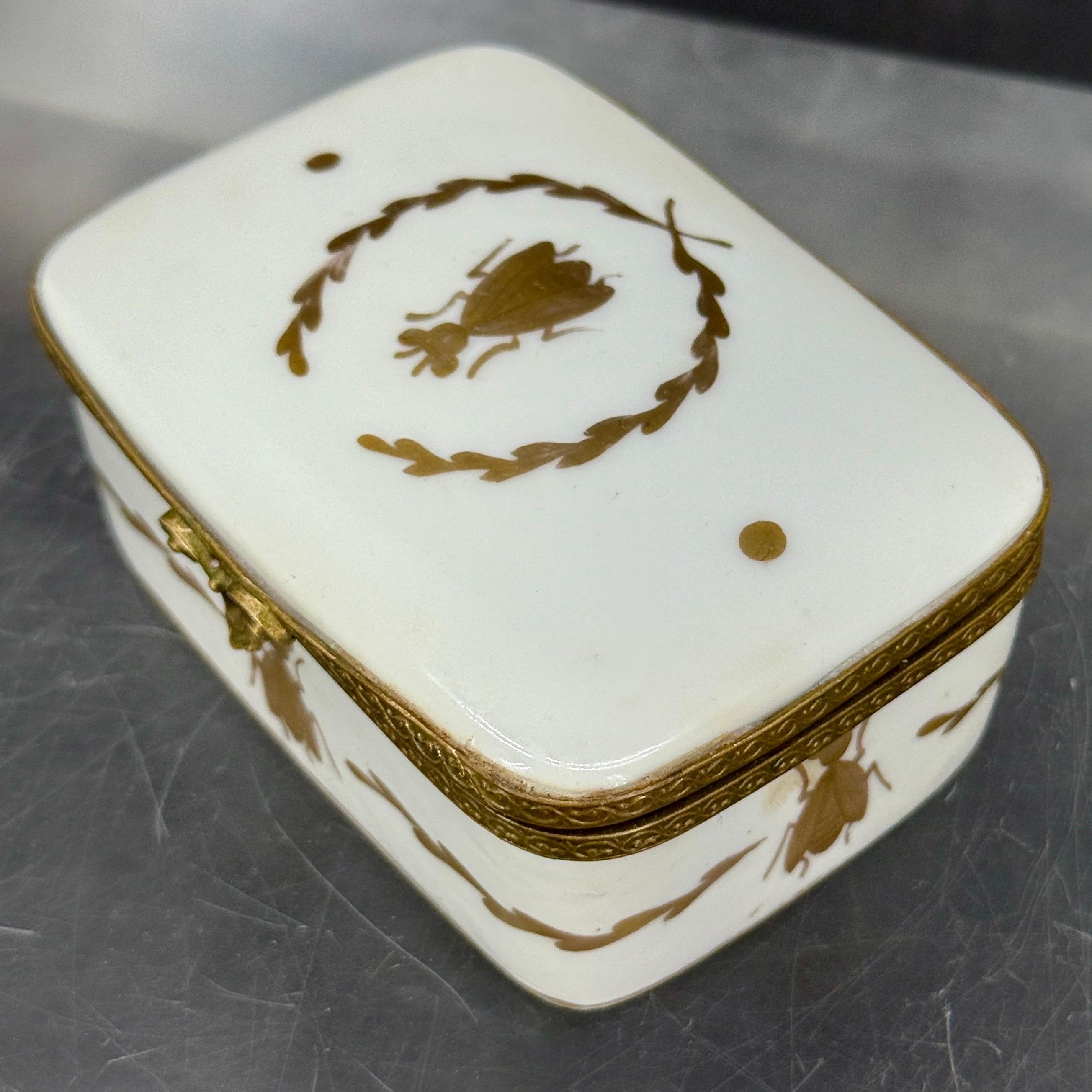 Limoges Französisch Biene Porzellan vergoldet Trinket Schmuckkästchen im Angebot 4