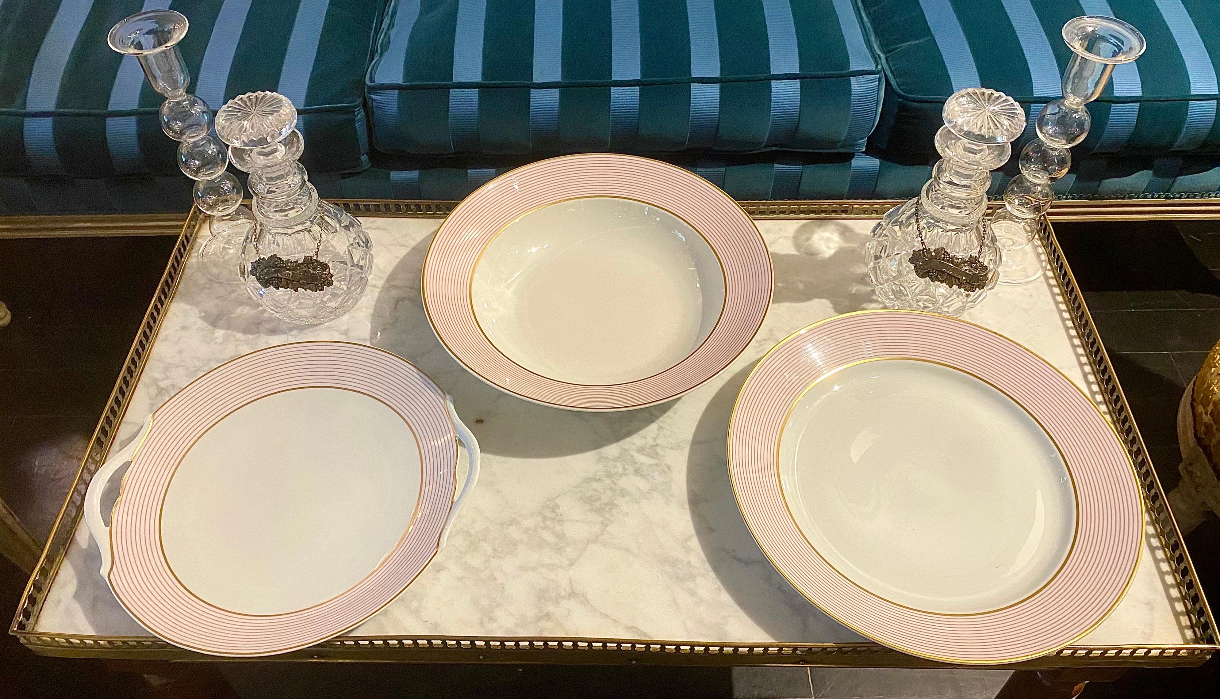 Limoges, Service de table français, 54 pièces, Milles Raies Rose en vente 4