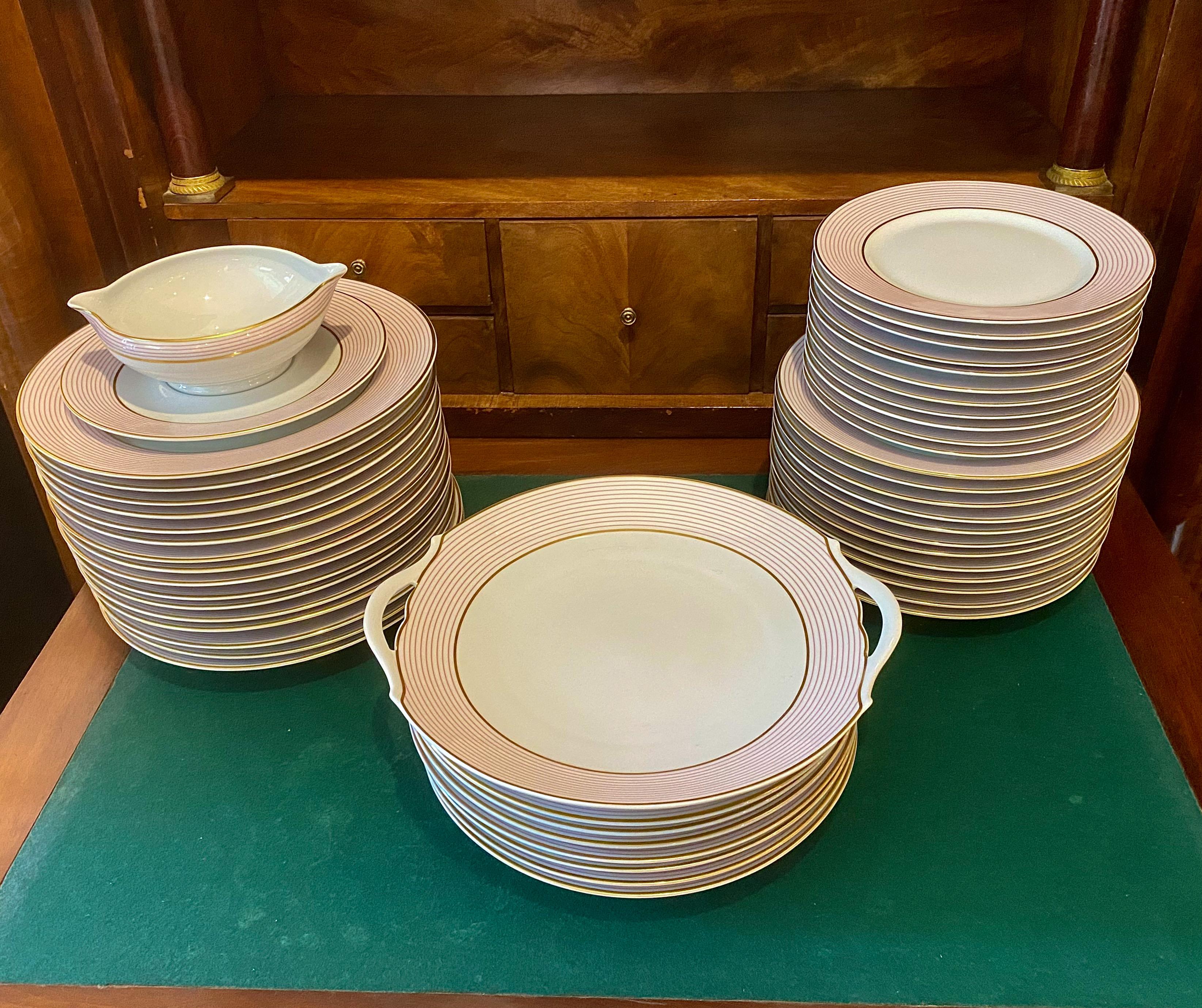 Limoges, Service de table français, 54 pièces, Milles Raies Rose en vente 1