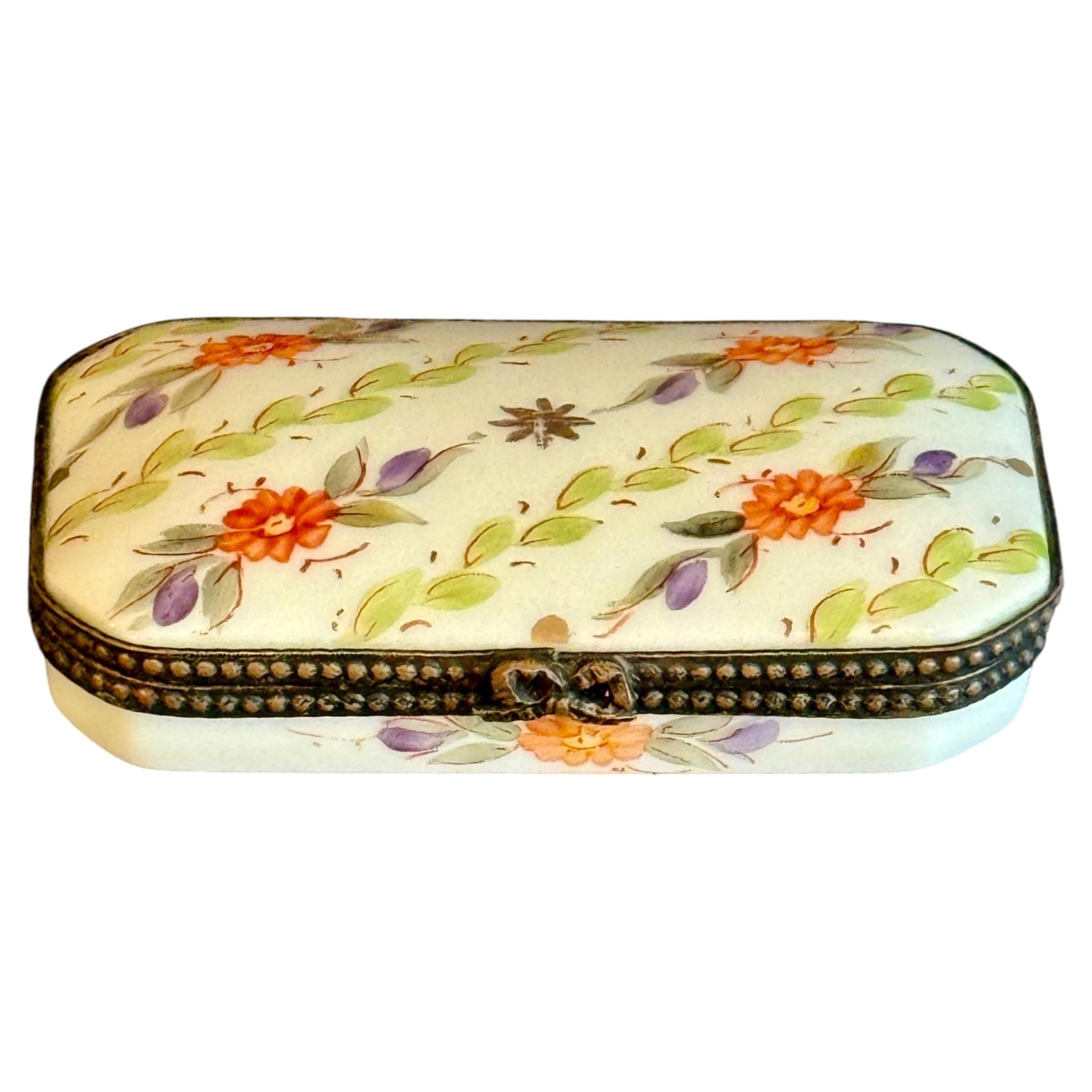 Boîte à bijoux rectangulaire en porcelaine de Limoges, dorée