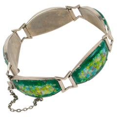 Pulsera de esmalte verde de Limoges y eslabones de Pate de Verre