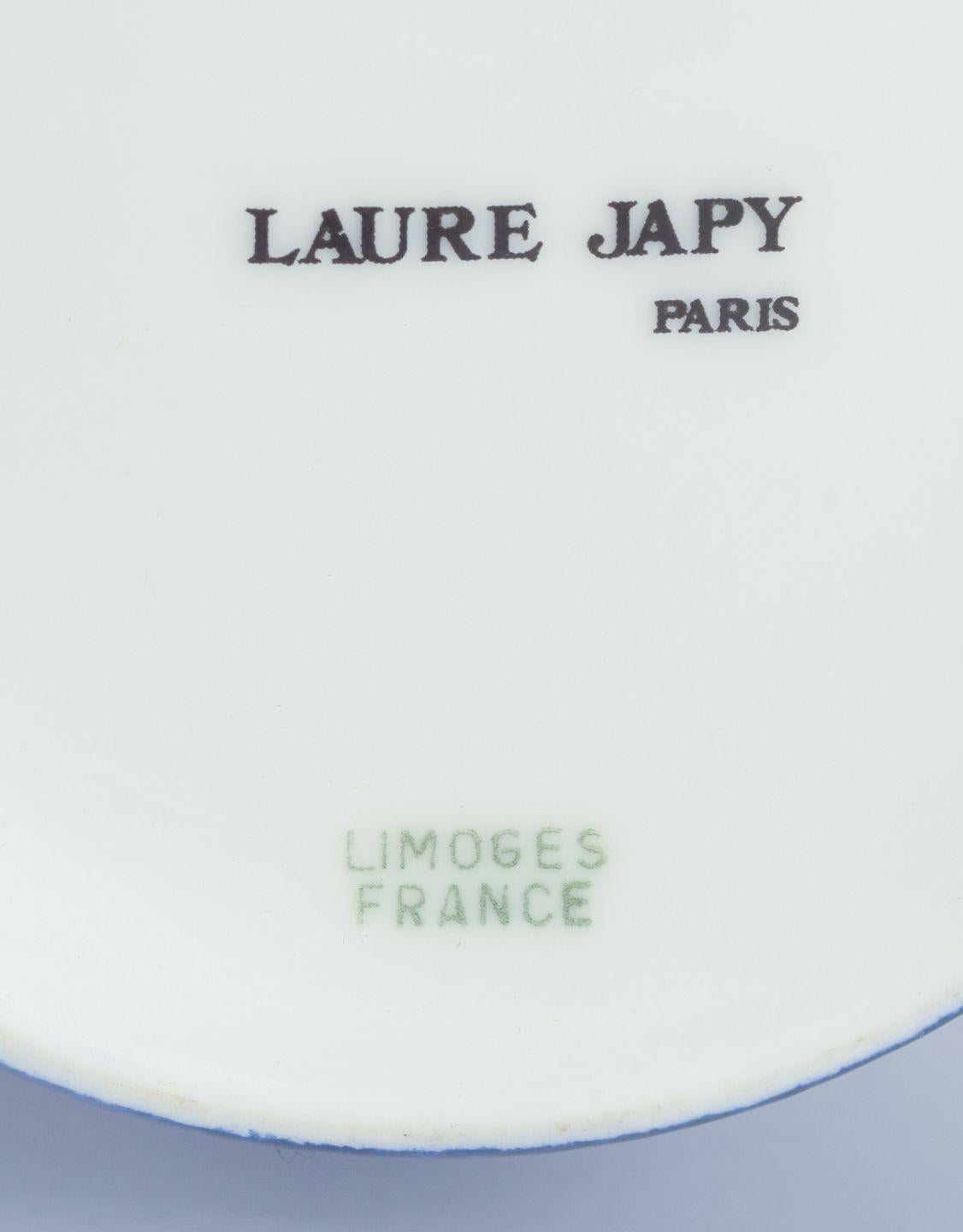 Limoges / Laure Japy, Paris. Six coffee cups and a sugar bowl in porcelain. In Excellent Condition For Sale In Copenhagen, DK