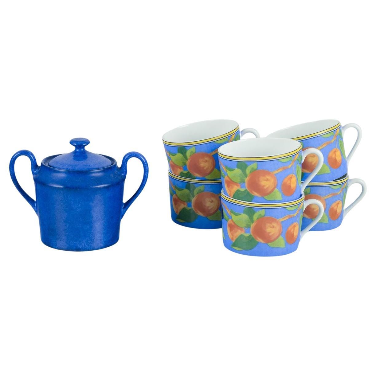 Limoges / Laure Japy, Paris. Six coffee cups and a sugar bowl in porcelain. For Sale