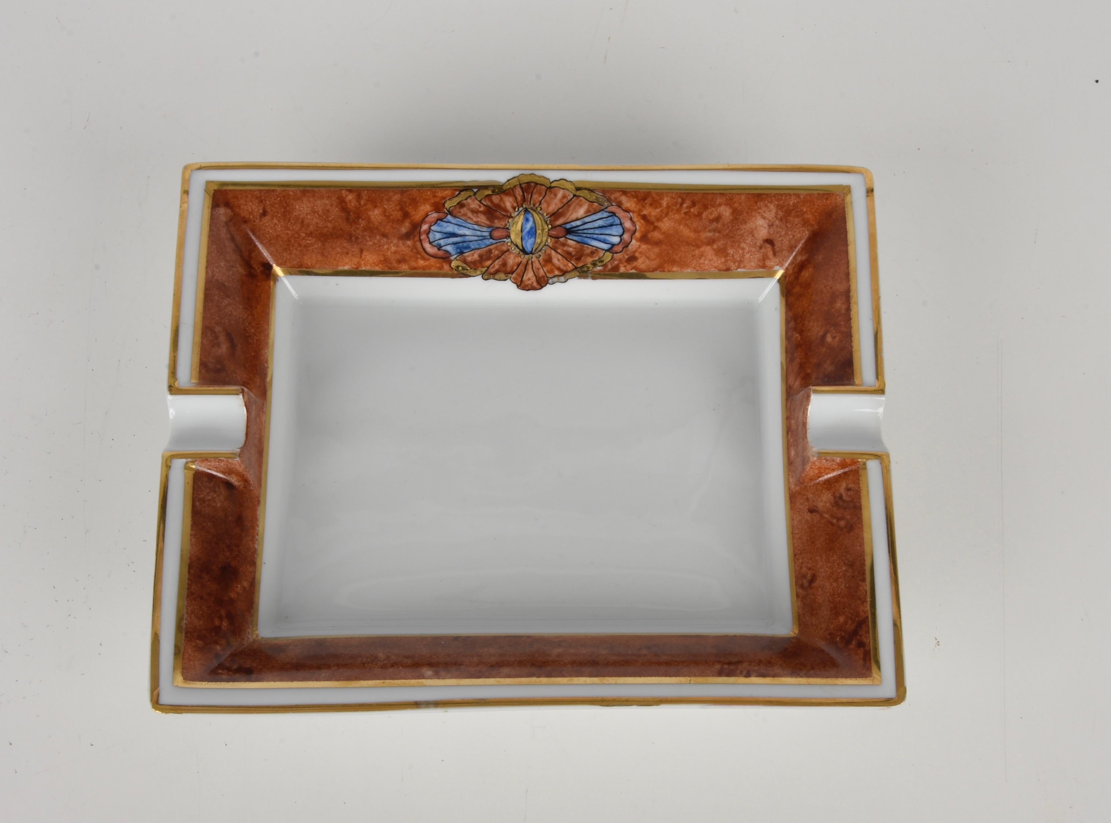 20th Century Limoges Midcentury Hand-Painted by Cevoli White Porcelain French Ashtray, 1980s For Sale