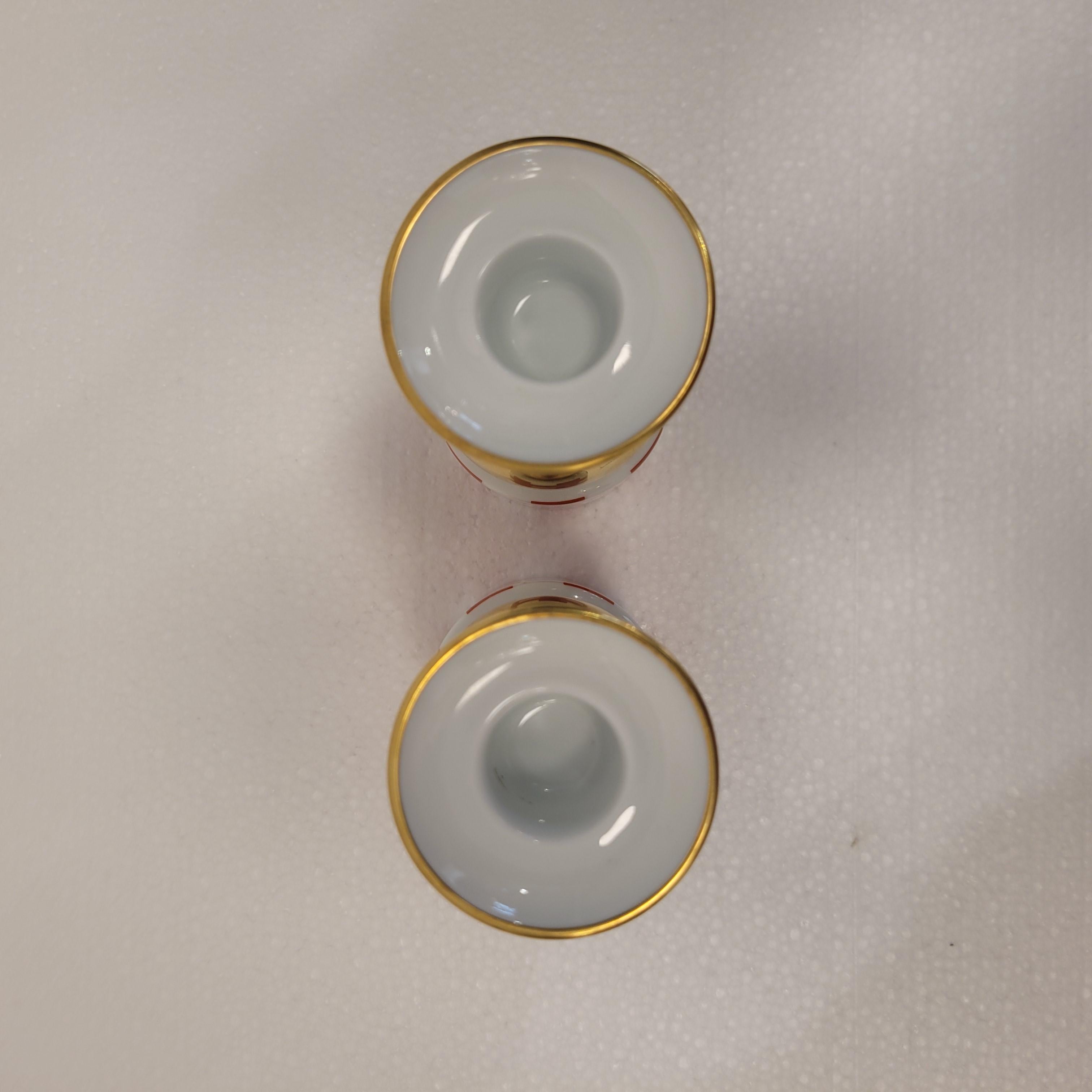 Coppia di candelieri in ceramica di Limoges del Medioevo rossi Coppia di candelieri in ceramica di Bernardaud Limoges Francia in vendita 12